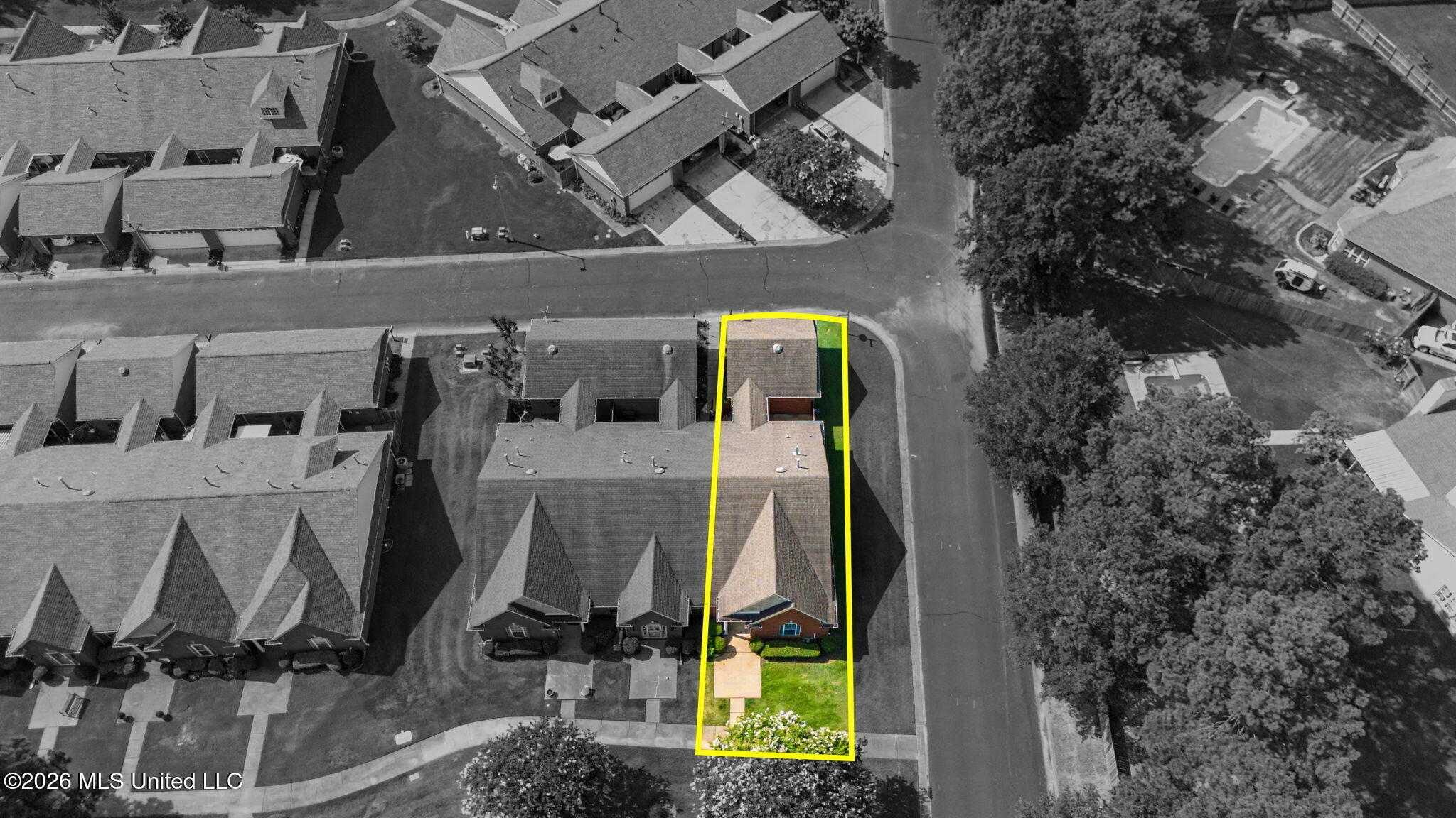 816 Cardinal Lane Property Photo 33