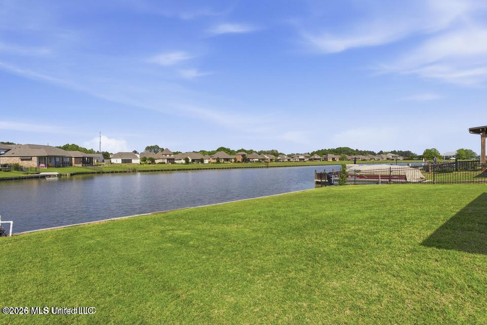 108 Martinique Drive Property Photo 8