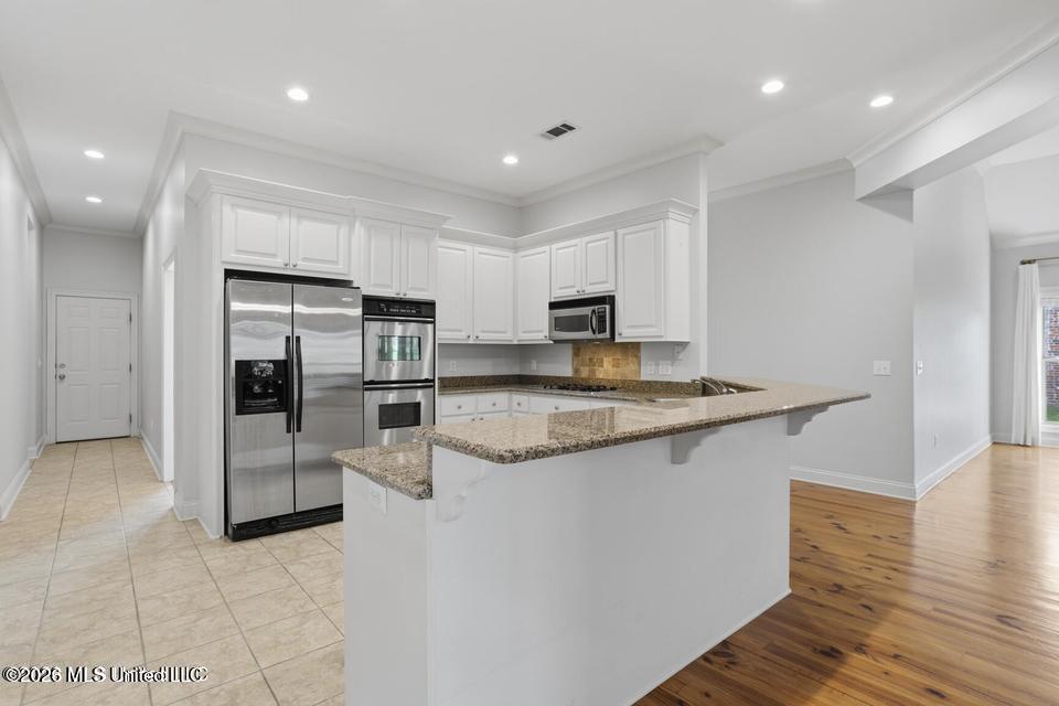 108 Martinique Drive Property Photo 28