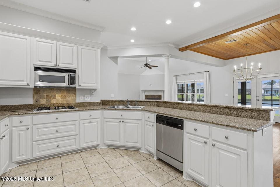 108 Martinique Drive Property Photo 32