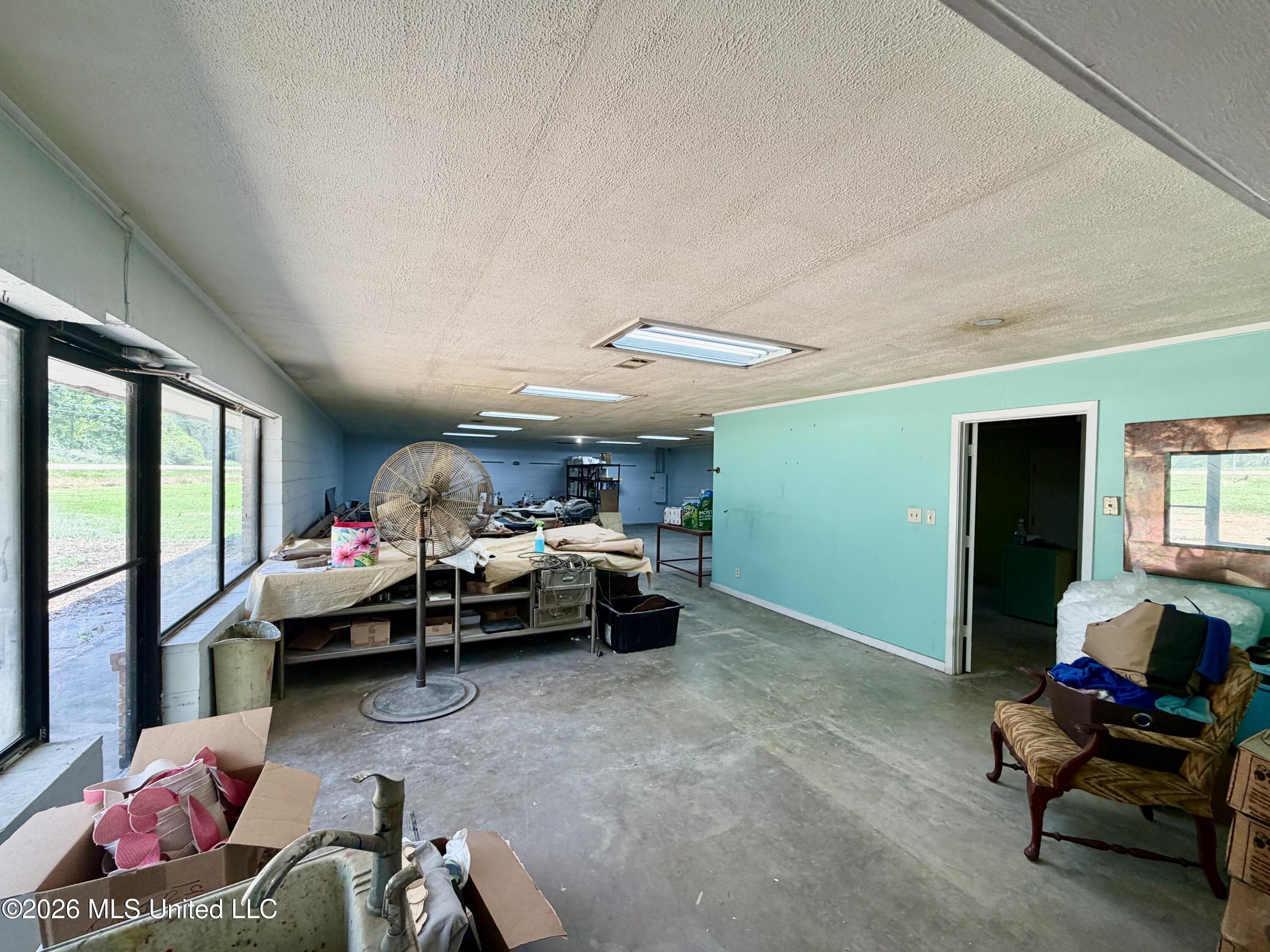 1125 Clinton-tinnin Road Property Photo 13