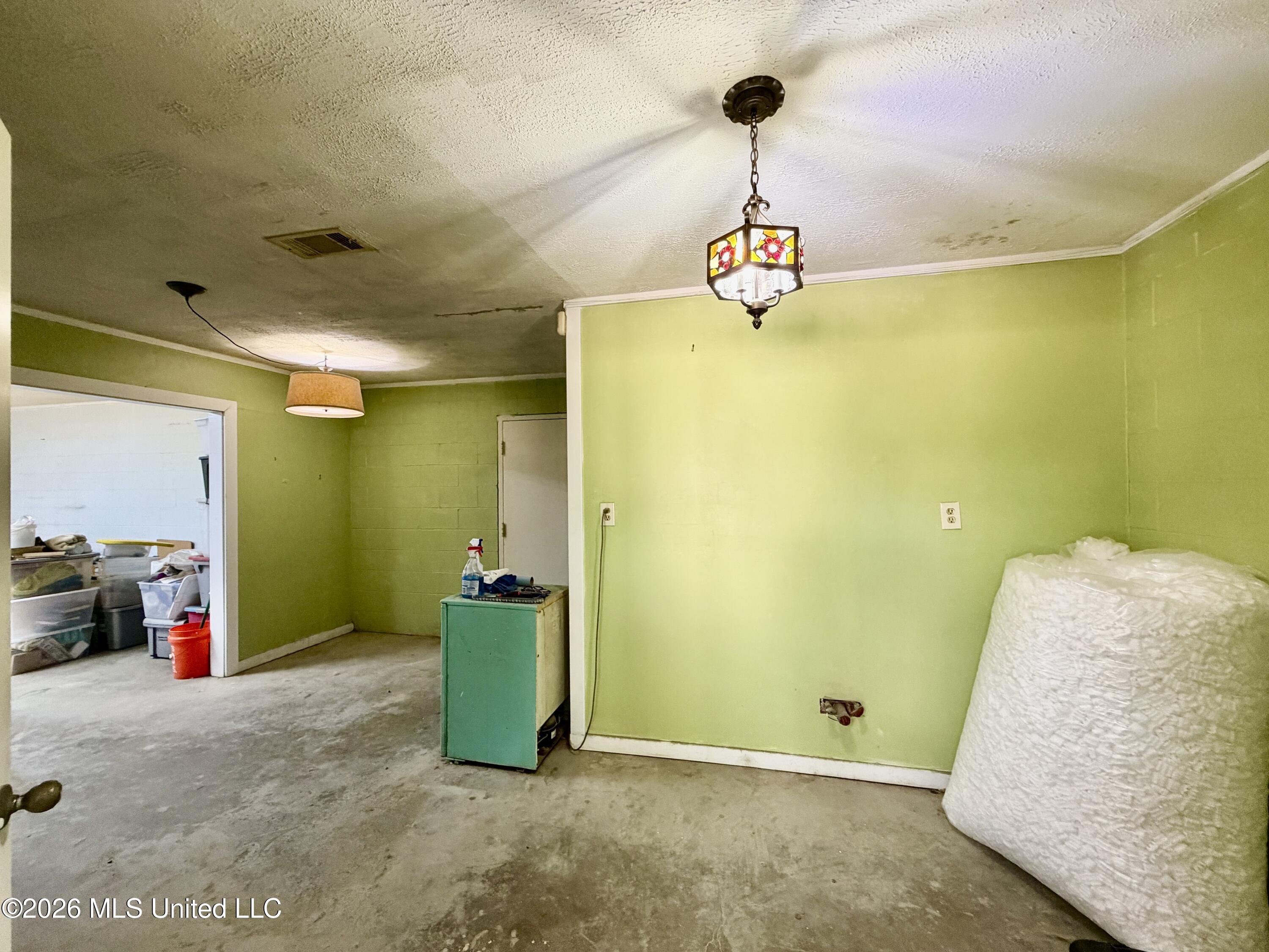1125 Clinton-tinnin Road Property Photo 17