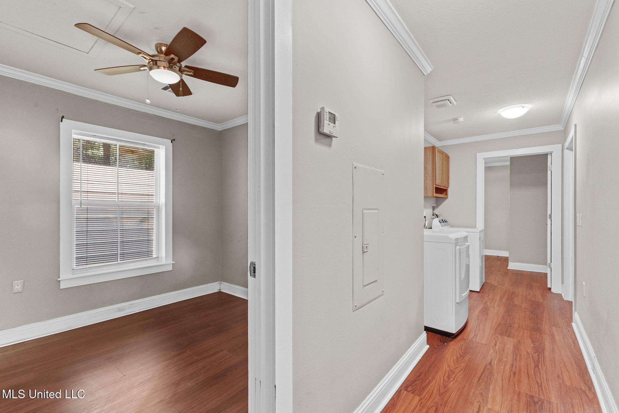 533 E College Avenue Property Photo 12