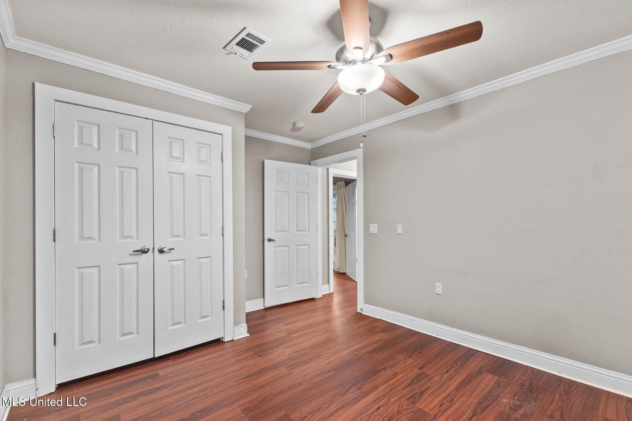 533 E College Avenue Property Photo 14