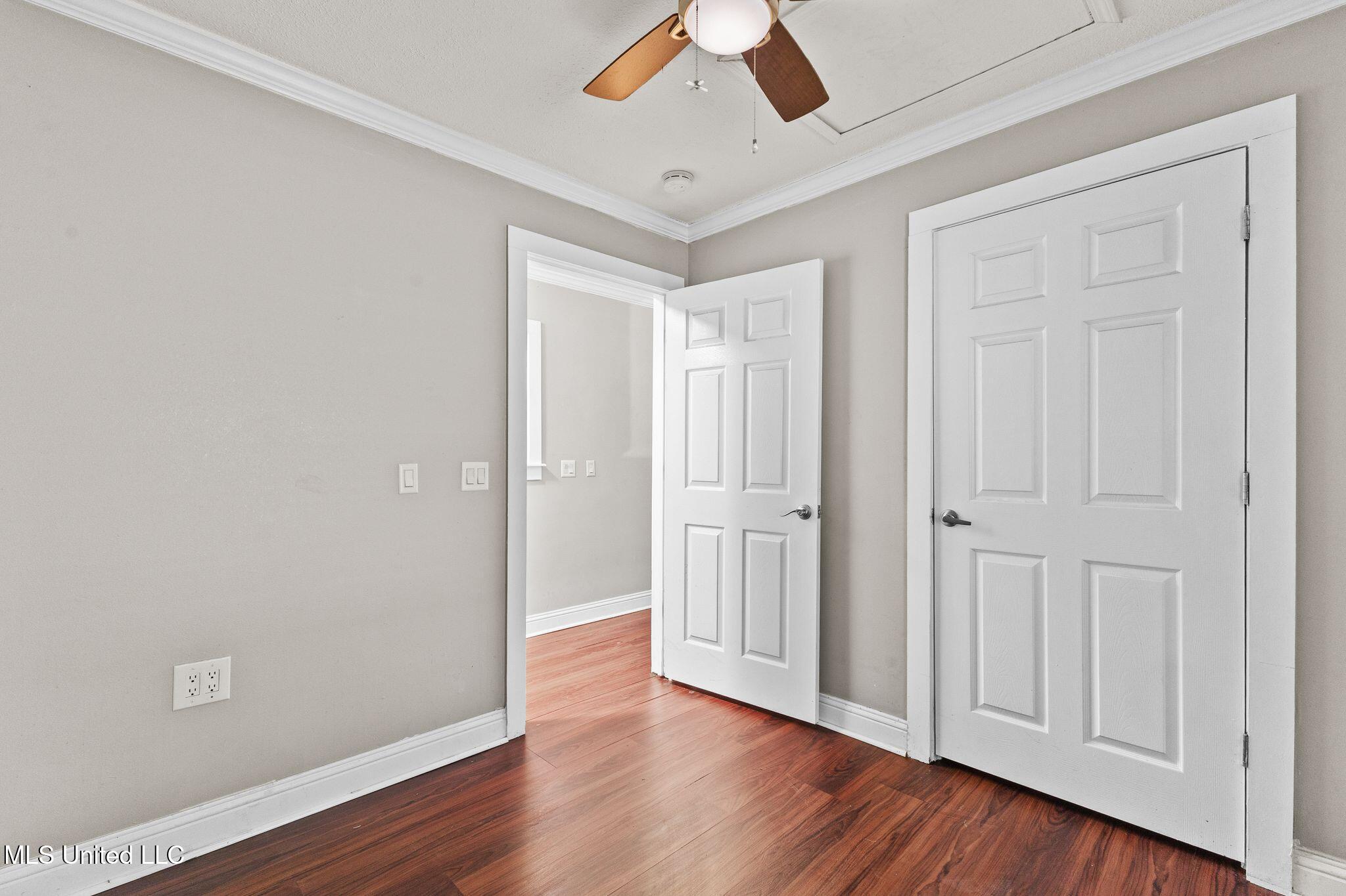 533 E College Avenue Property Photo 16