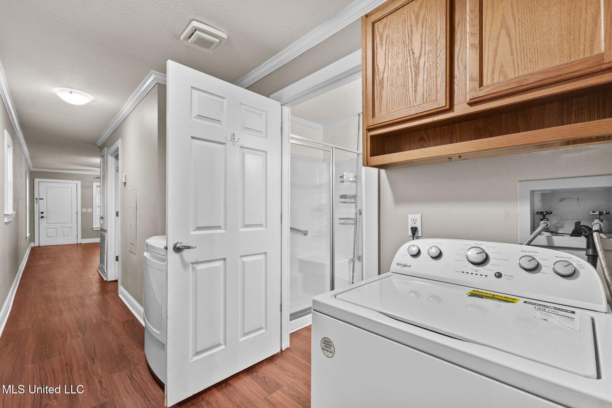 533 E College Avenue Property Photo 18