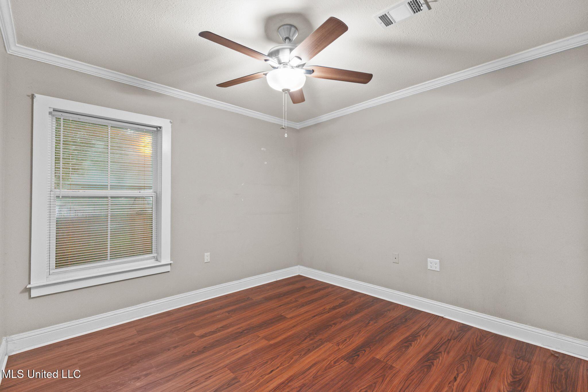533 E College Avenue Property Photo 20