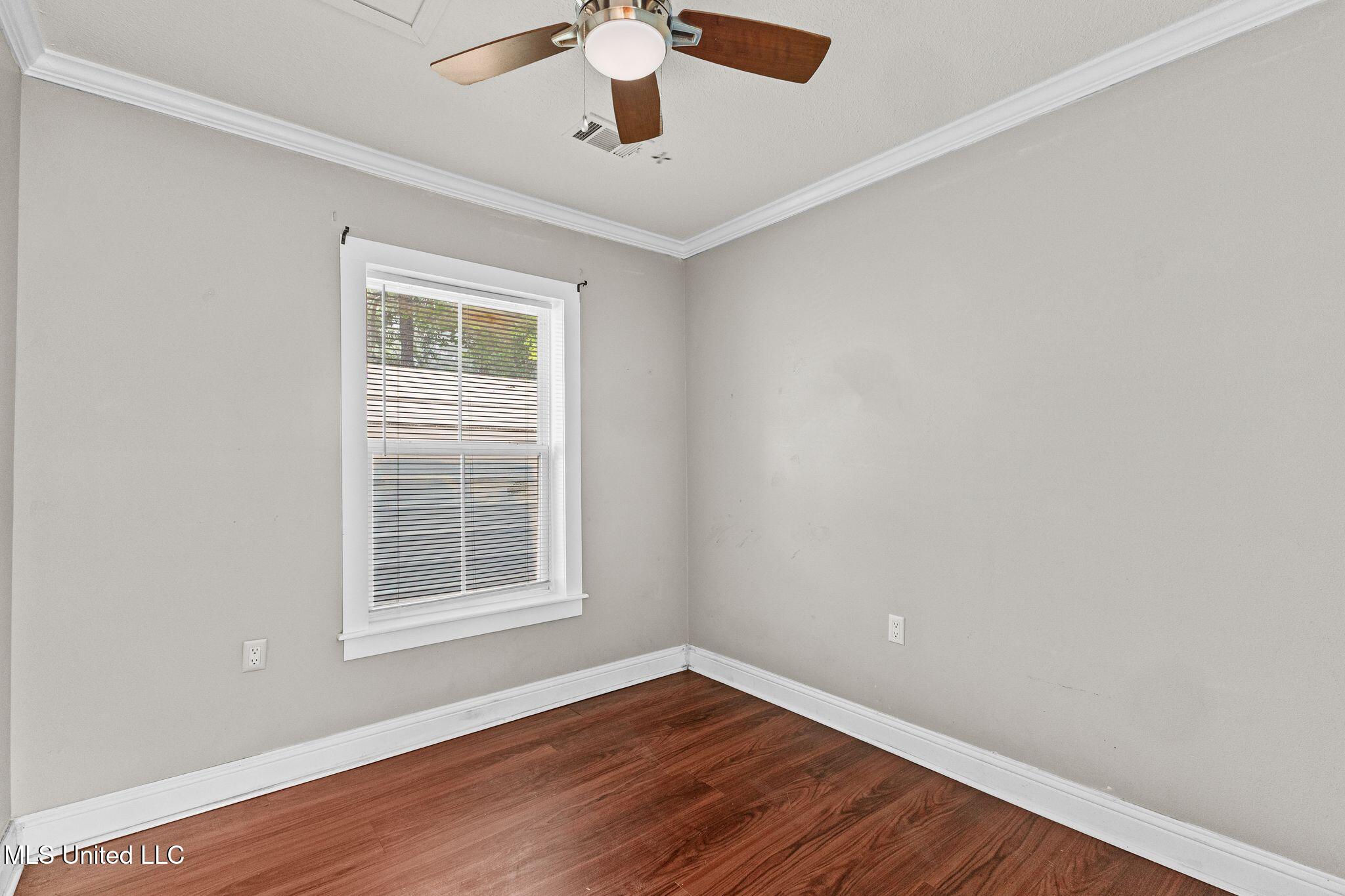 533 E College Avenue Property Photo 21