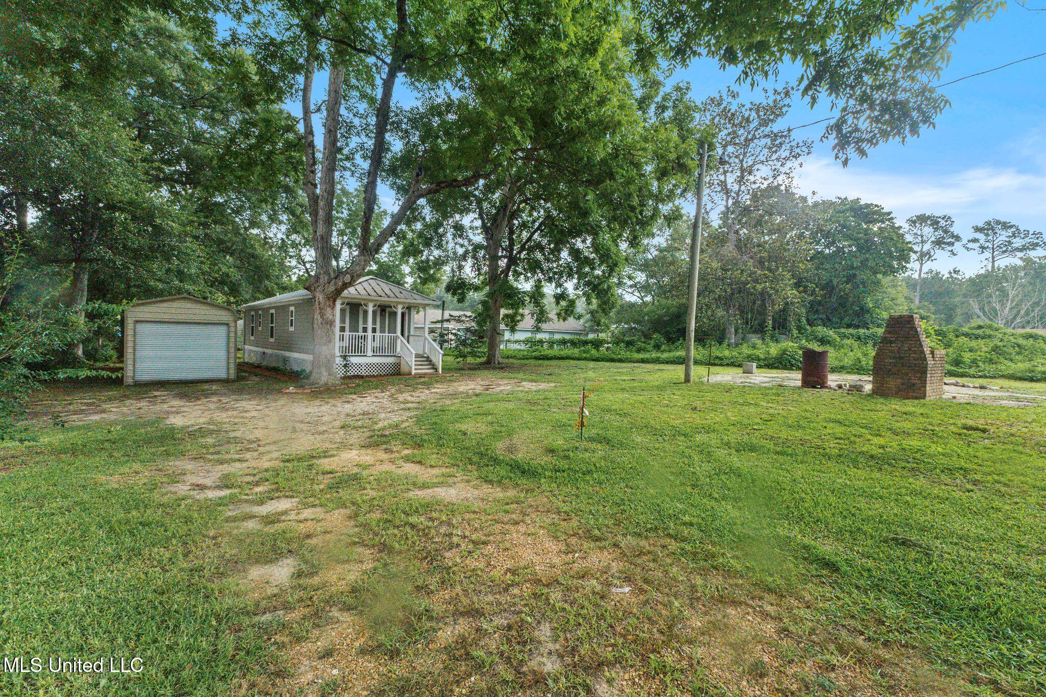 533 E College Avenue Property Photo 26