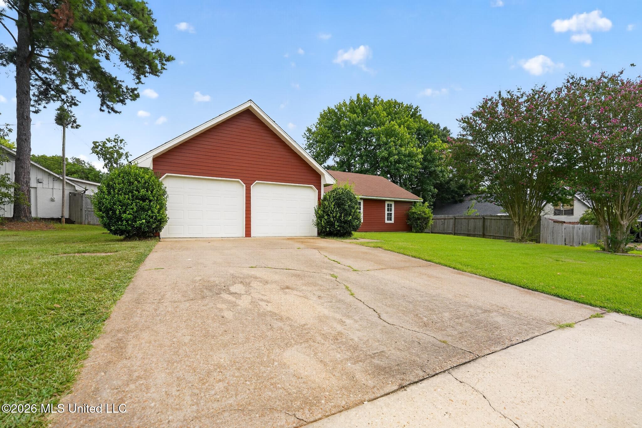 334 E Timber Ridge Court Property Photo 1