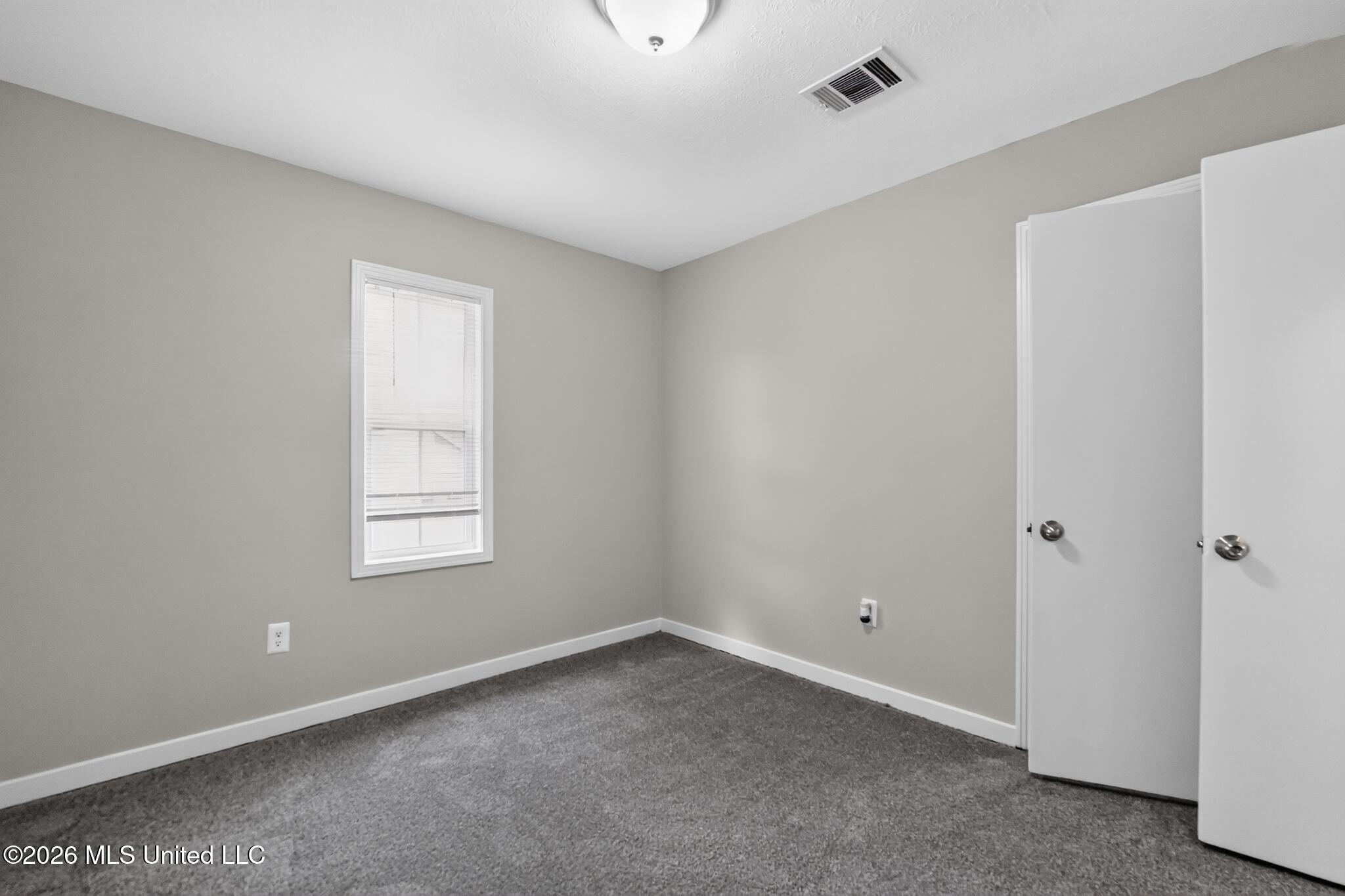 334 E Timber Ridge Court Property Photo 15