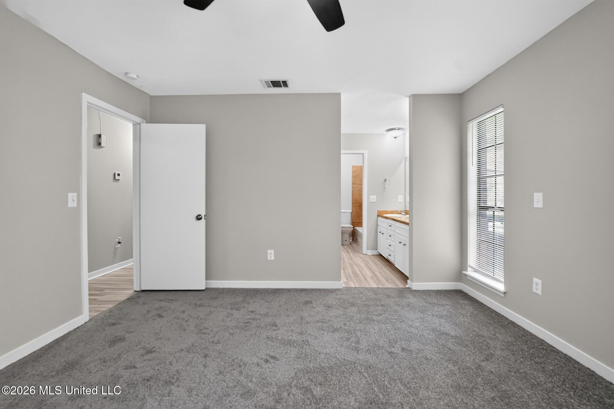 334 E Timber Ridge Court Property Photo 16