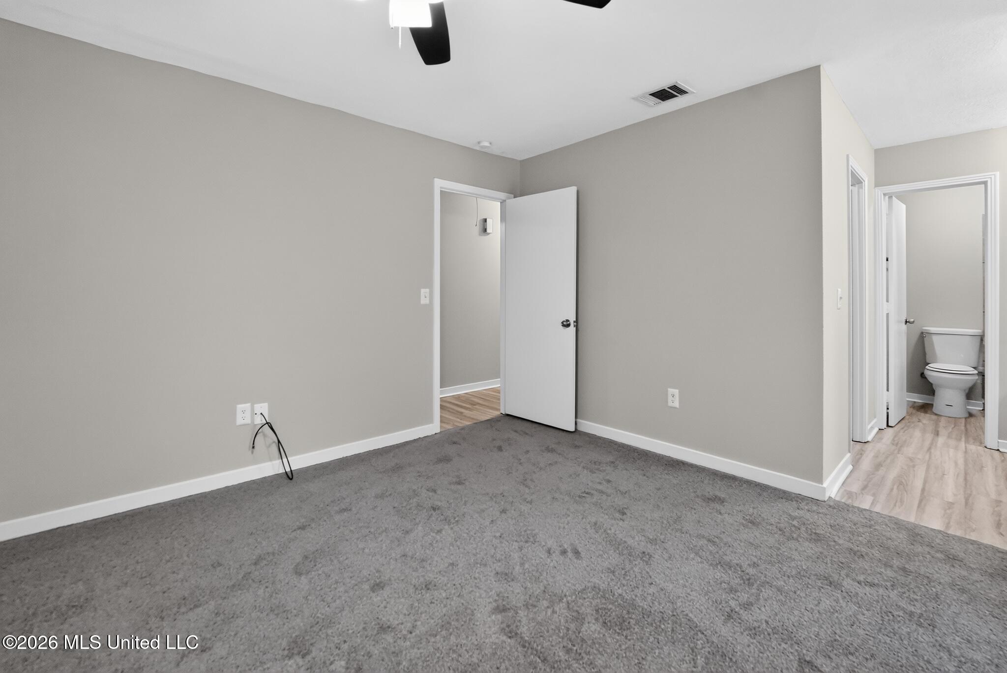 334 E Timber Ridge Court Property Photo 17