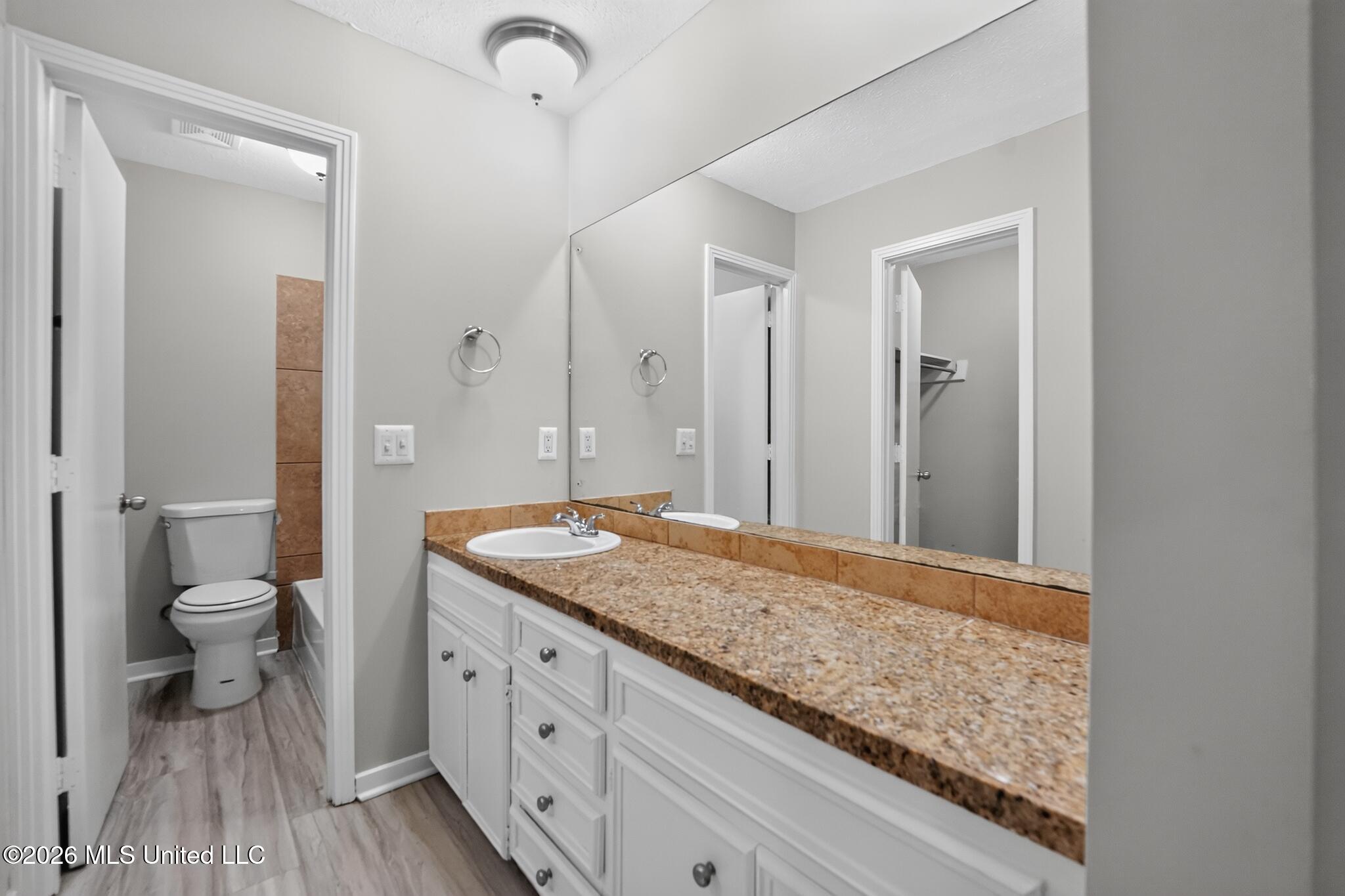 334 E Timber Ridge Court Property Photo 20