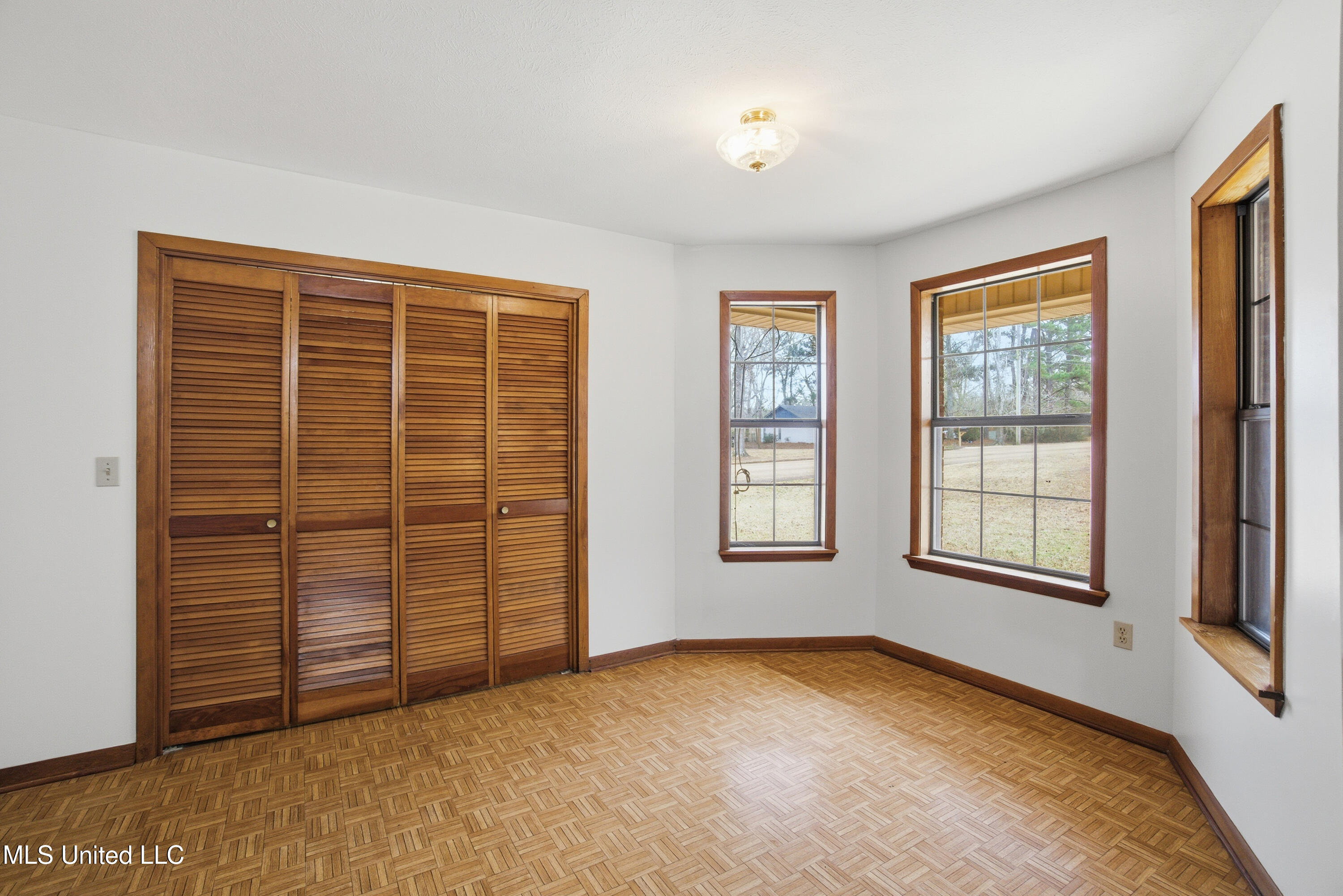 1120 Se 4th Street Property Photo 4