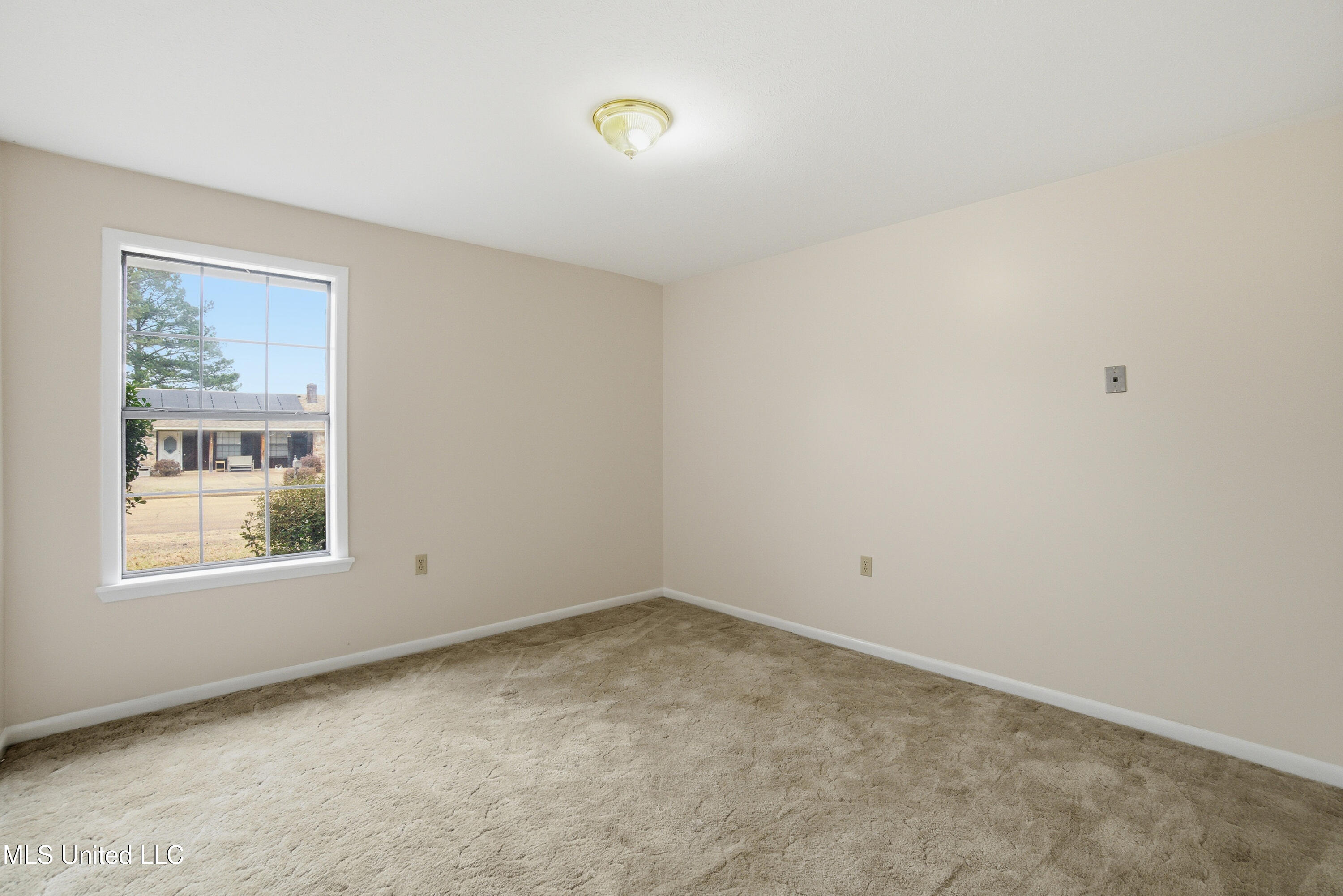 1120 Se 4th Street Property Photo 6