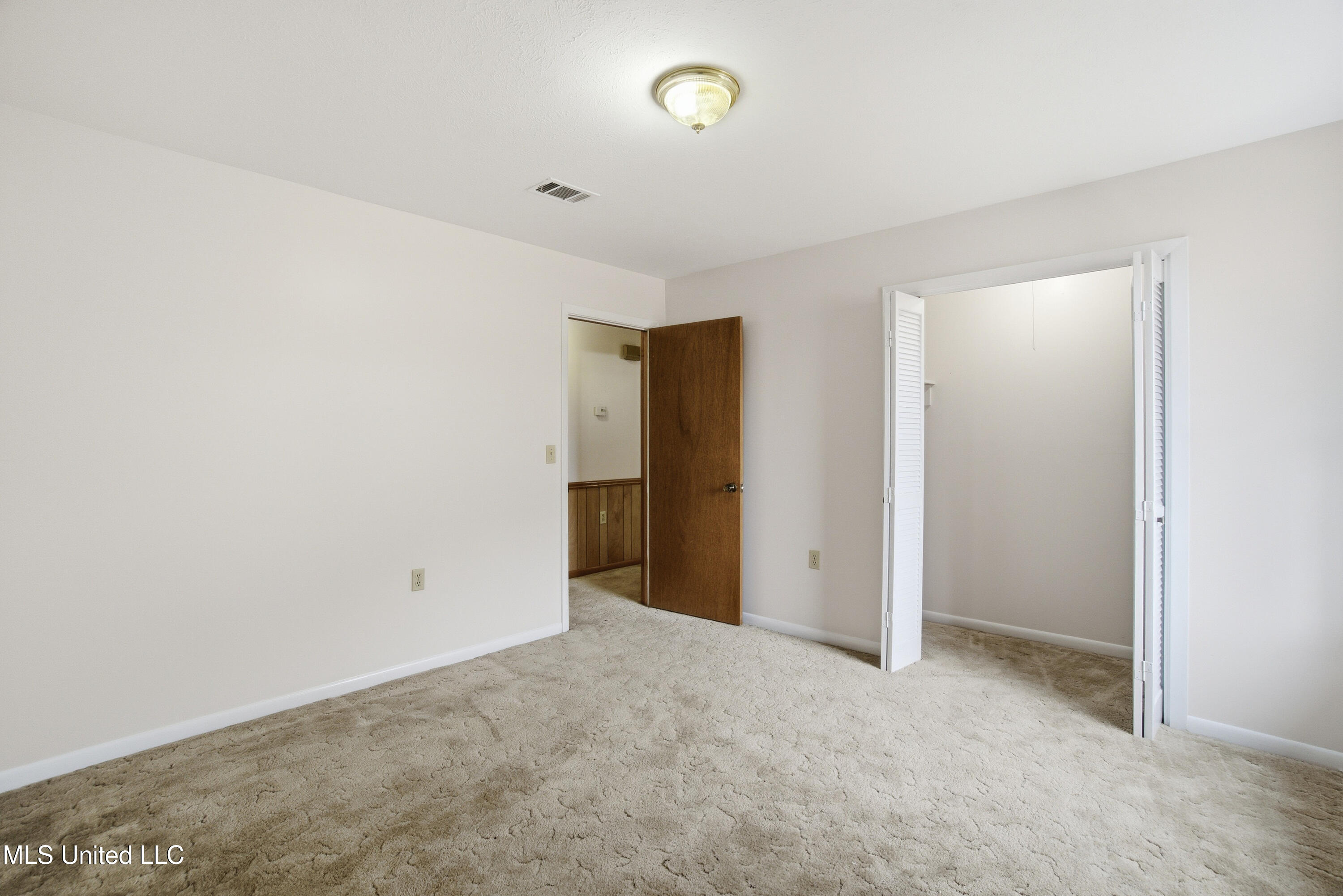 1120 Se 4th Street Property Photo 7