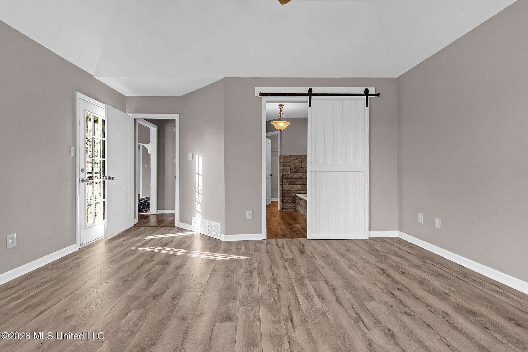 9158 Lakeside Drive Property Photo 10