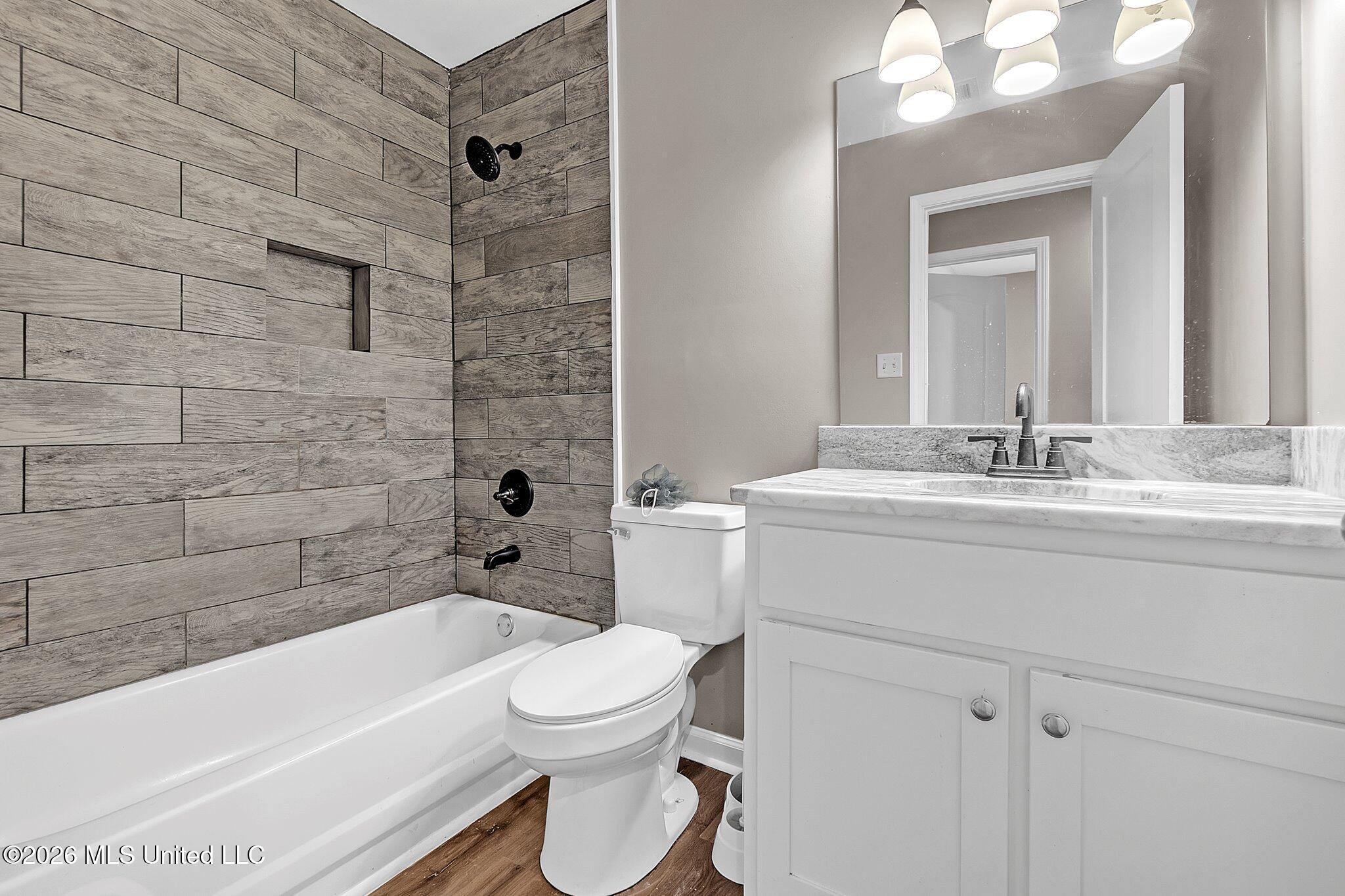 9158 Lakeside Drive Property Photo 16