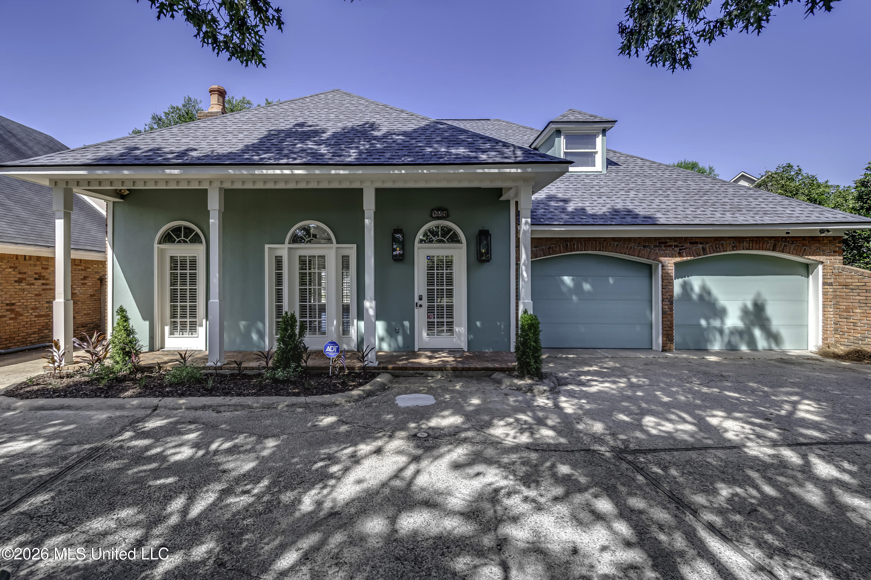 125 Northpointe Parkway Property Photo 1