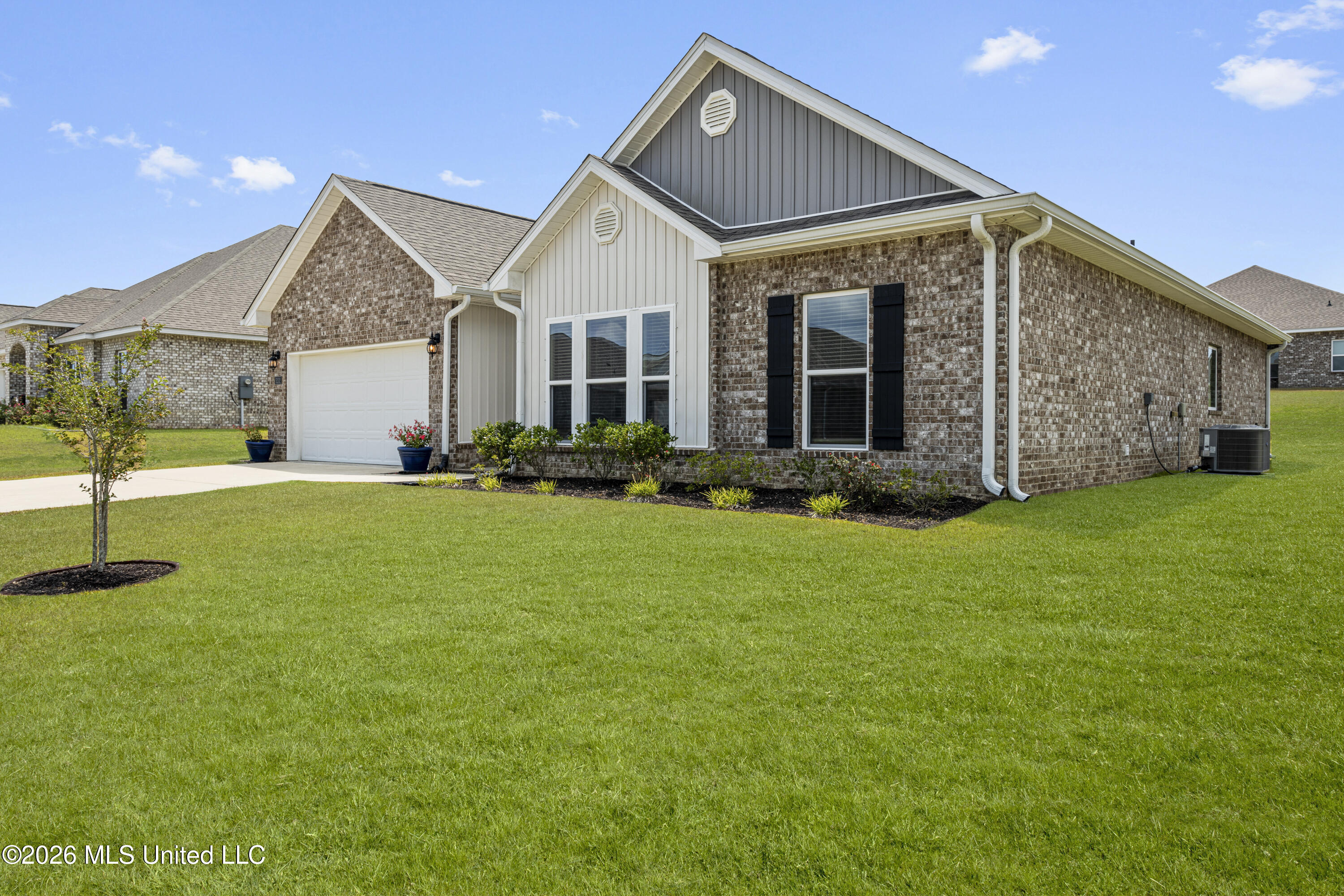 5232 Fairbury Way Property Photo 1