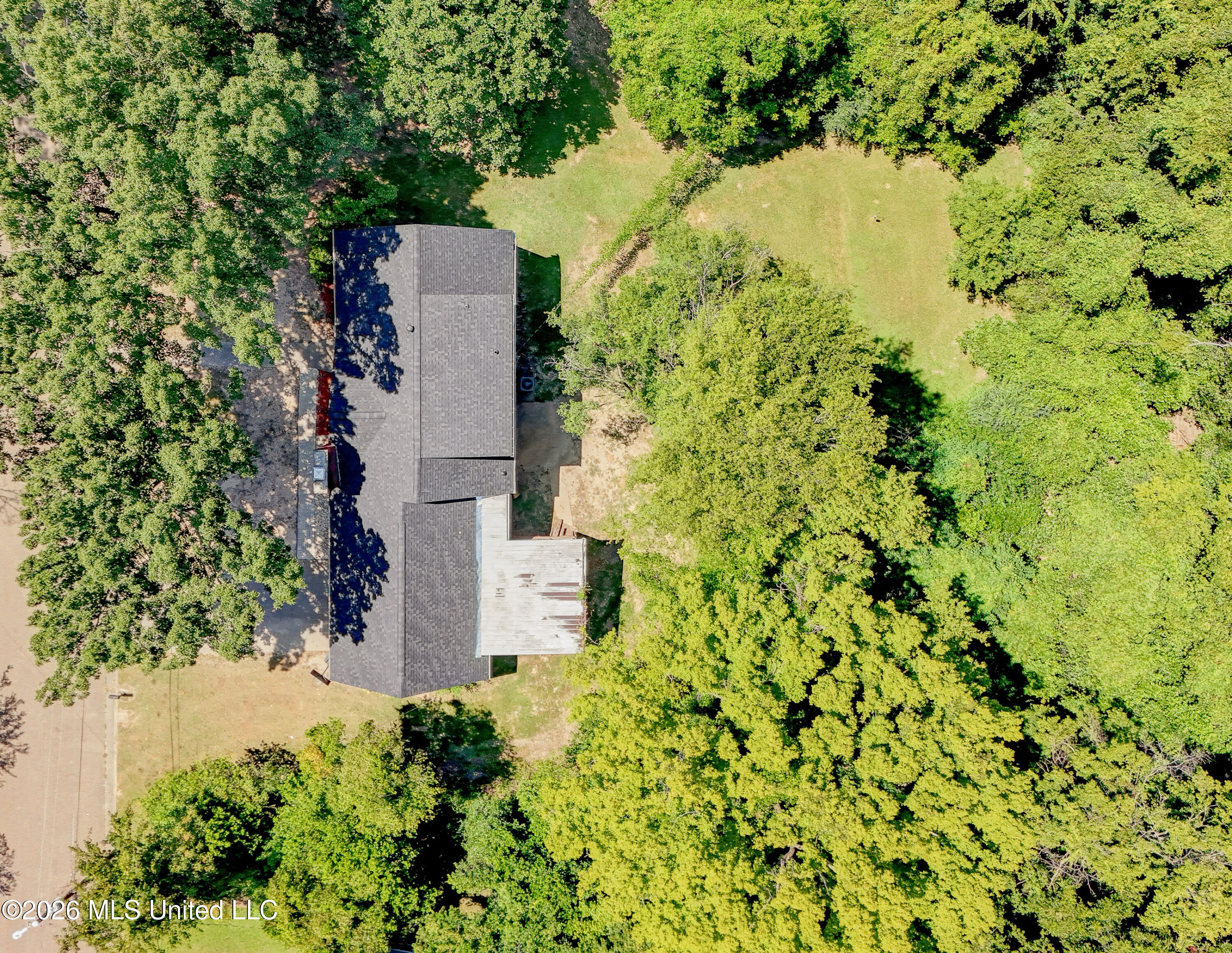 101 Colonial Drive Property Photo 42