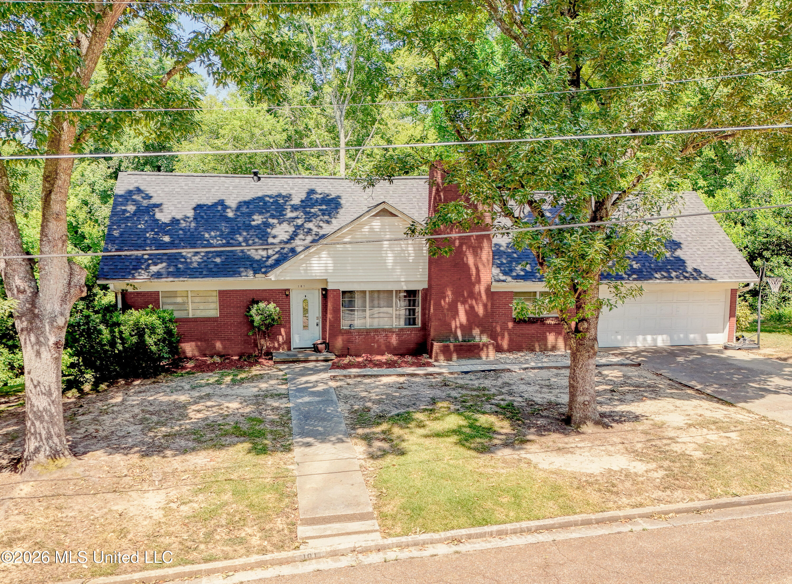 101 Colonial Drive Property Photo 45