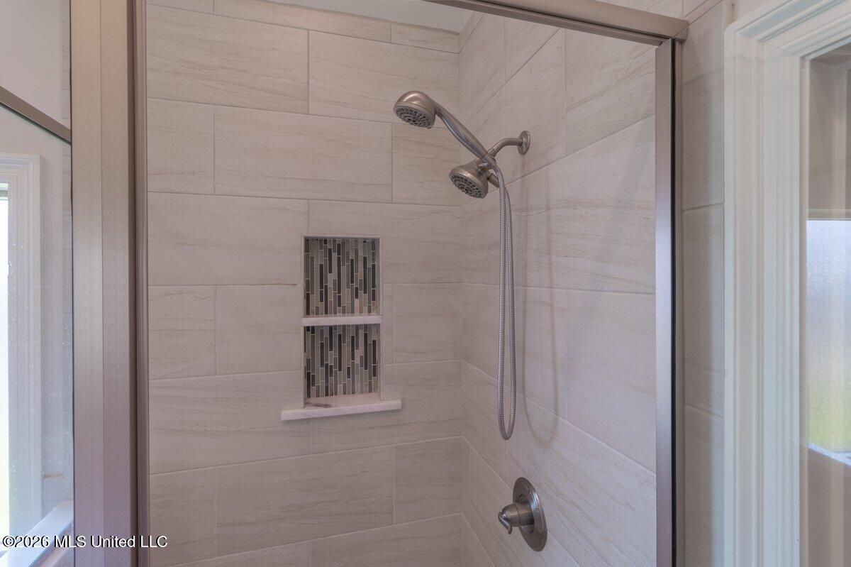 609 Gloucester Way Property Photo 20