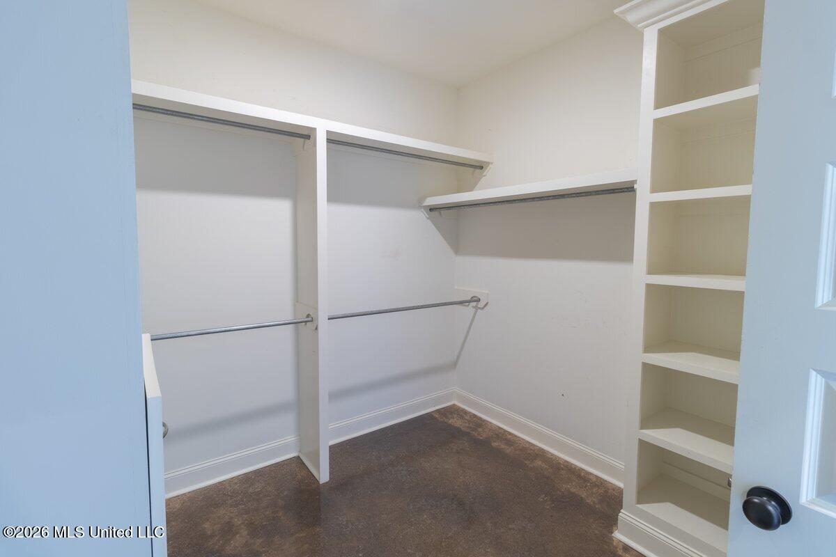 609 Gloucester Way Property Photo 21