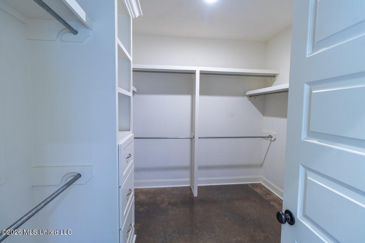 609 Gloucester Way Property Photo 22