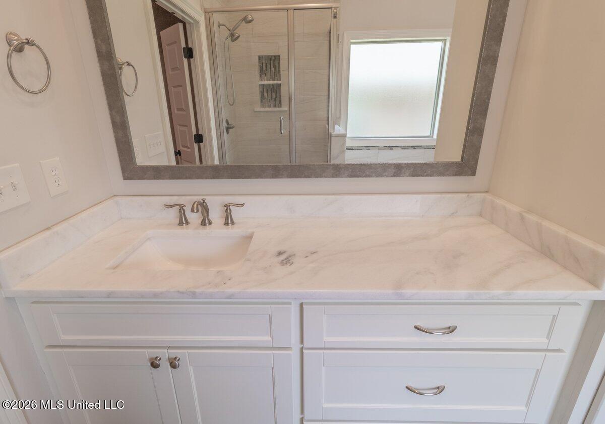609 Gloucester Way Property Photo 23