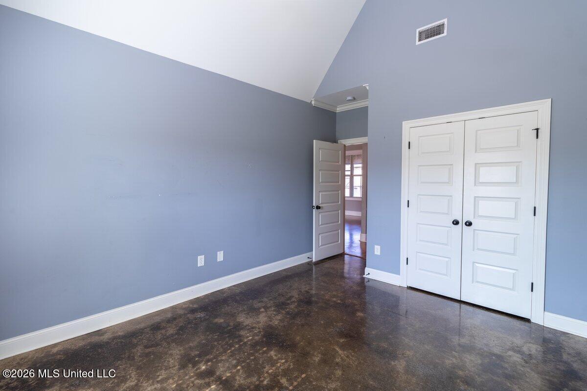 609 Gloucester Way Property Photo 26