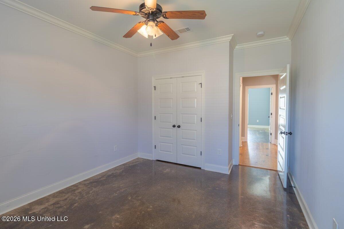 609 Gloucester Way Property Photo 31