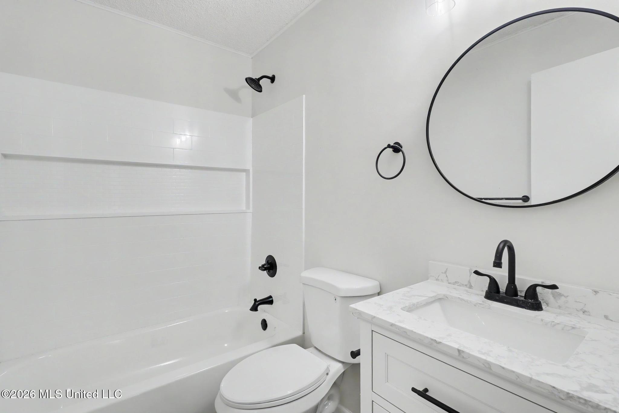2074 Trailwood Drive Property Photo 15