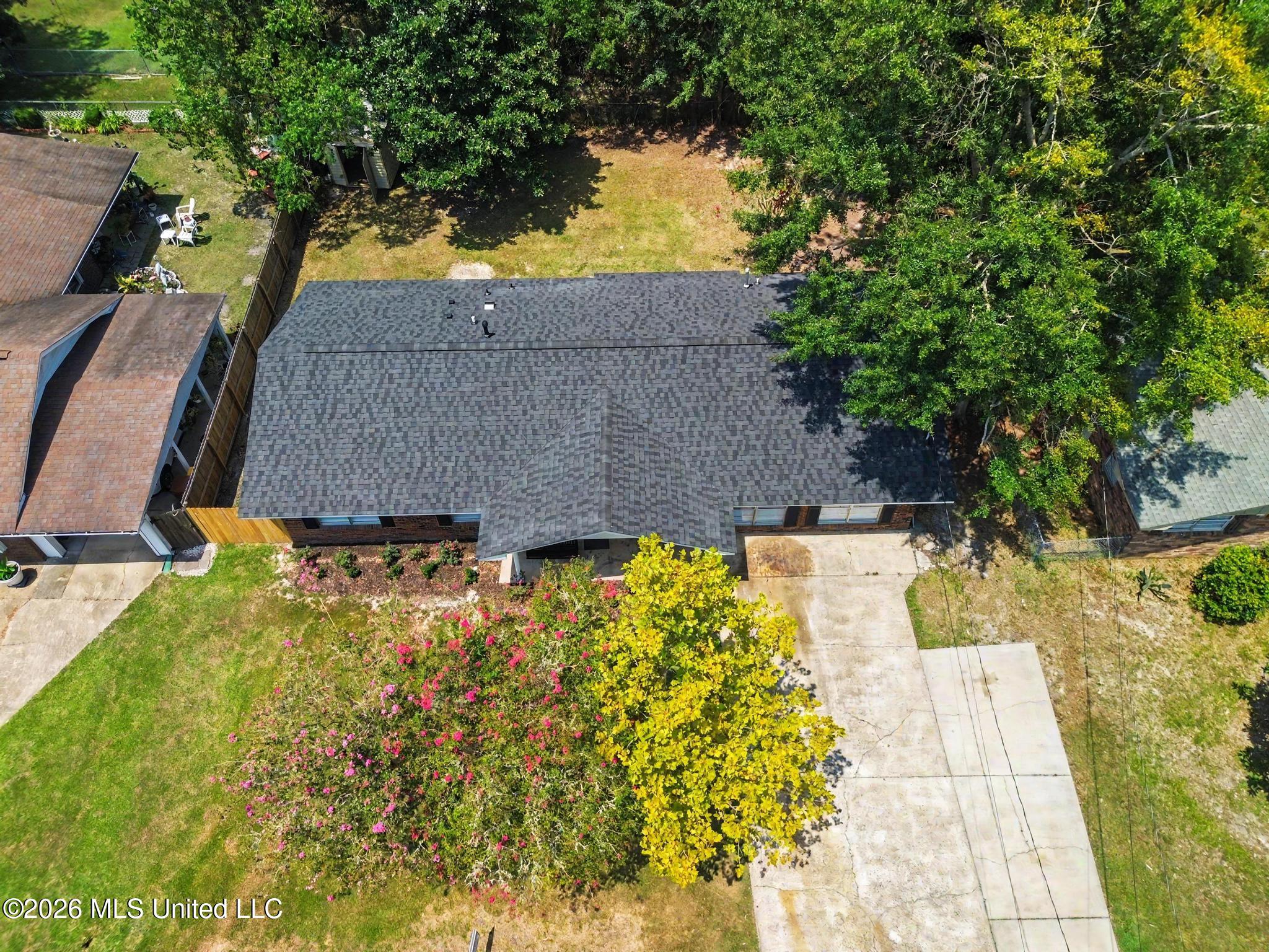 2074 Trailwood Drive Property Photo 21
