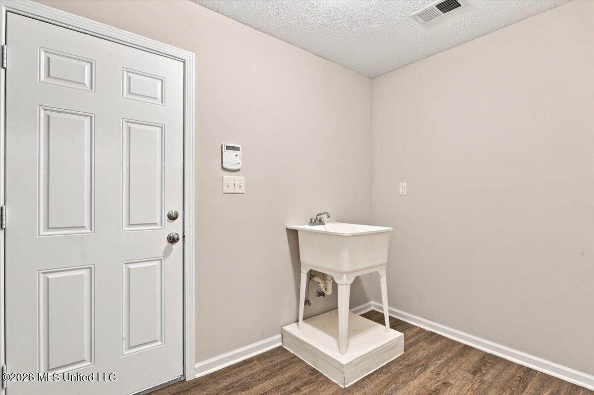 1744 Old Commerce Road Property Photo 32