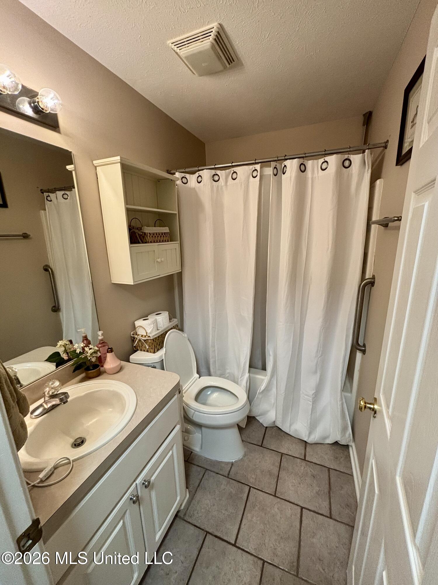 109 Evergreen Way Property Photo 17