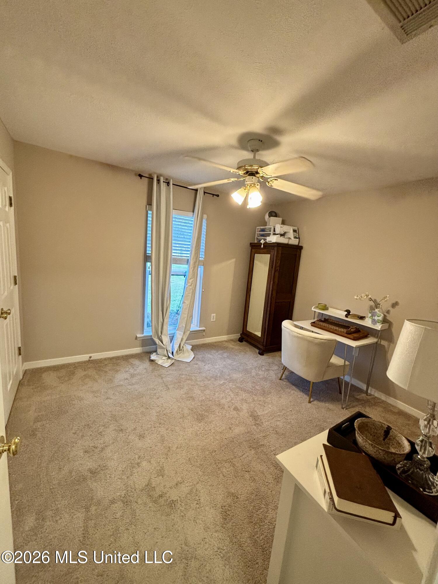 109 Evergreen Way Property Photo 18