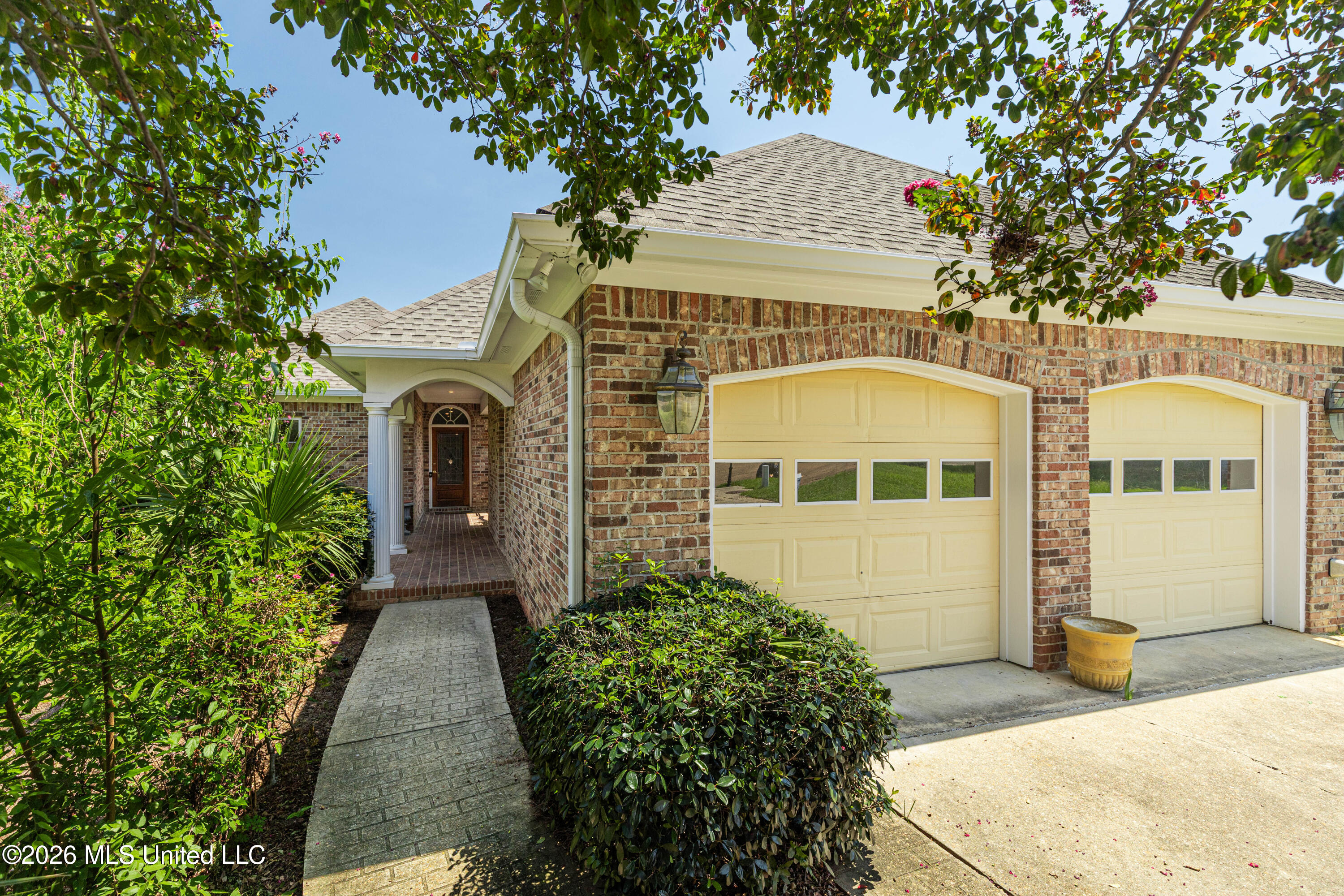 504 Beacon Cove Property Photo 1