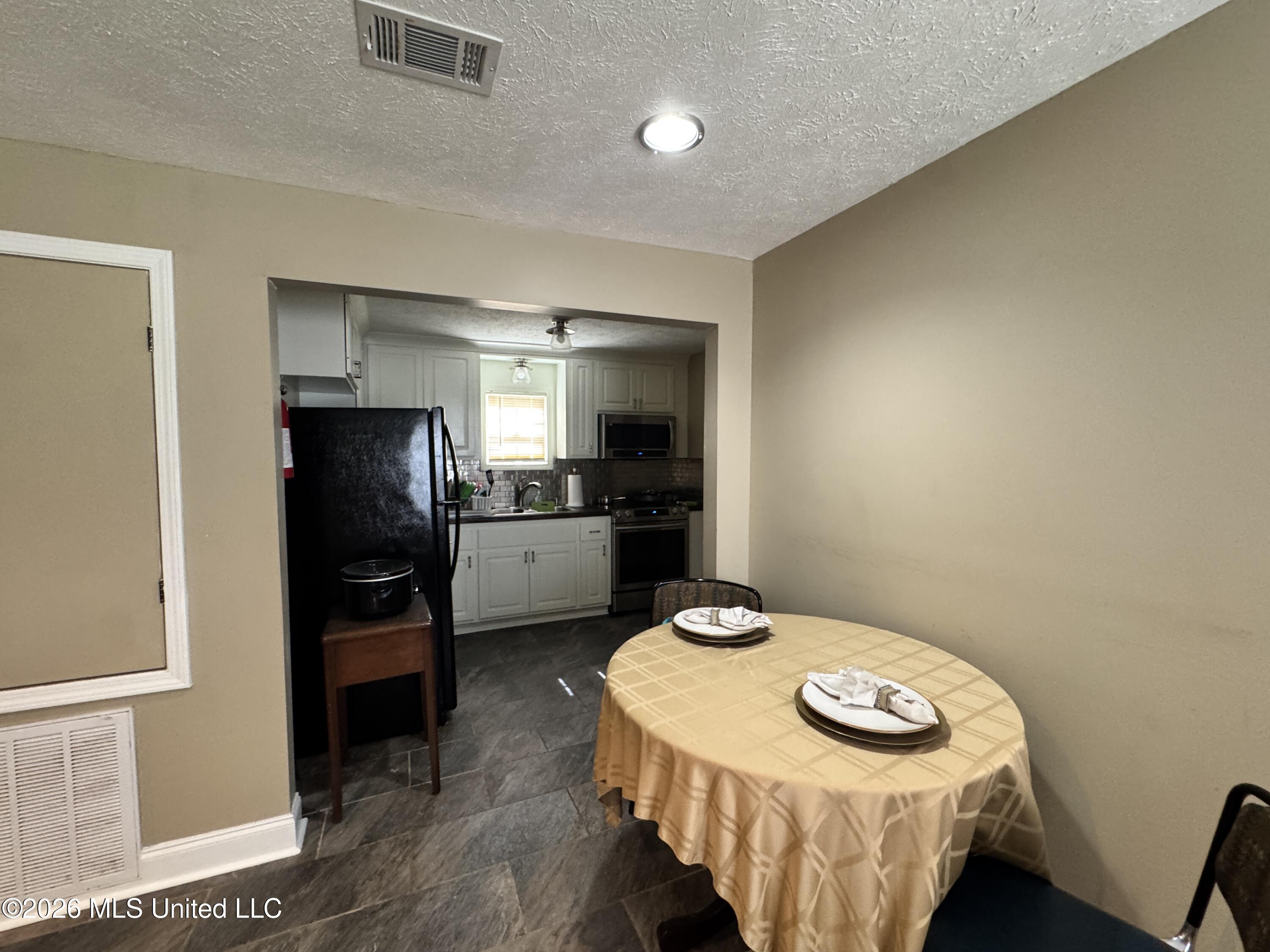 3632 Bailey Avenue Property Photo 3