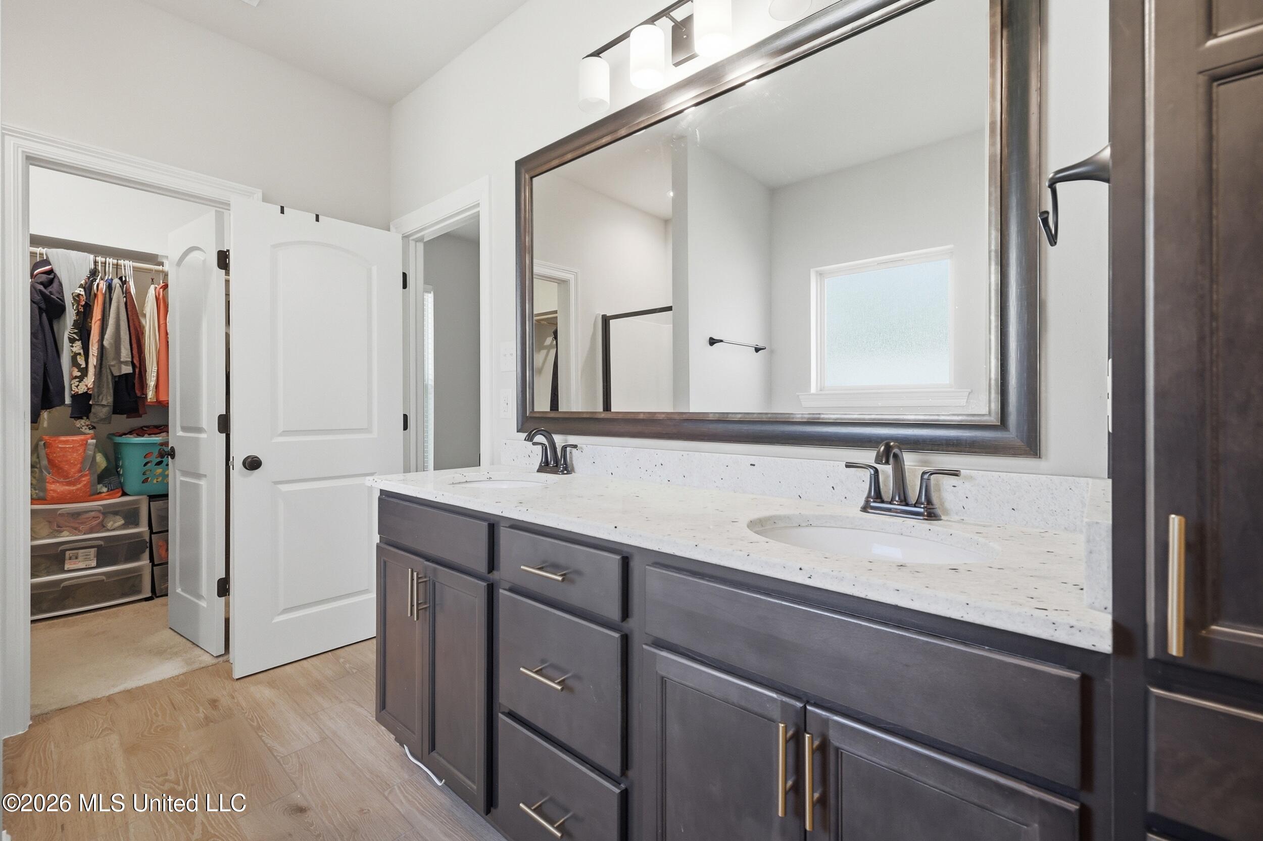 880 Leeward Drive Property Photo 15