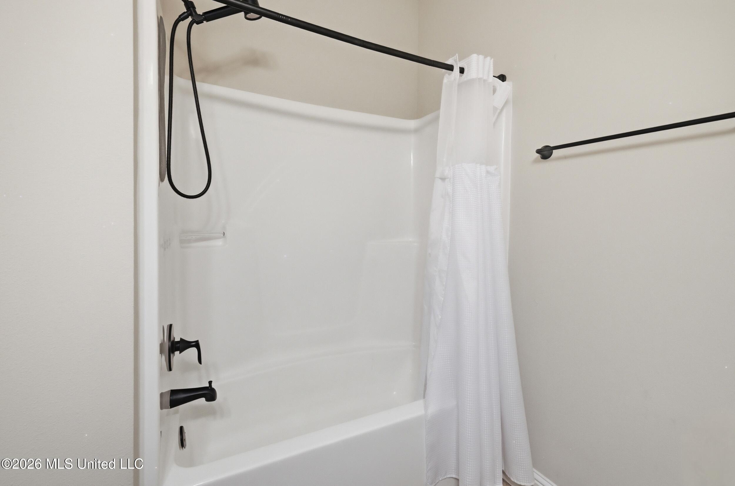 880 Leeward Drive Property Photo 25