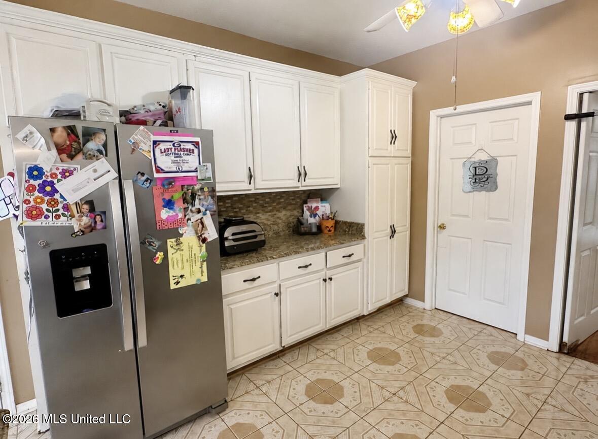 253 Windmere Drive Property Photo 8