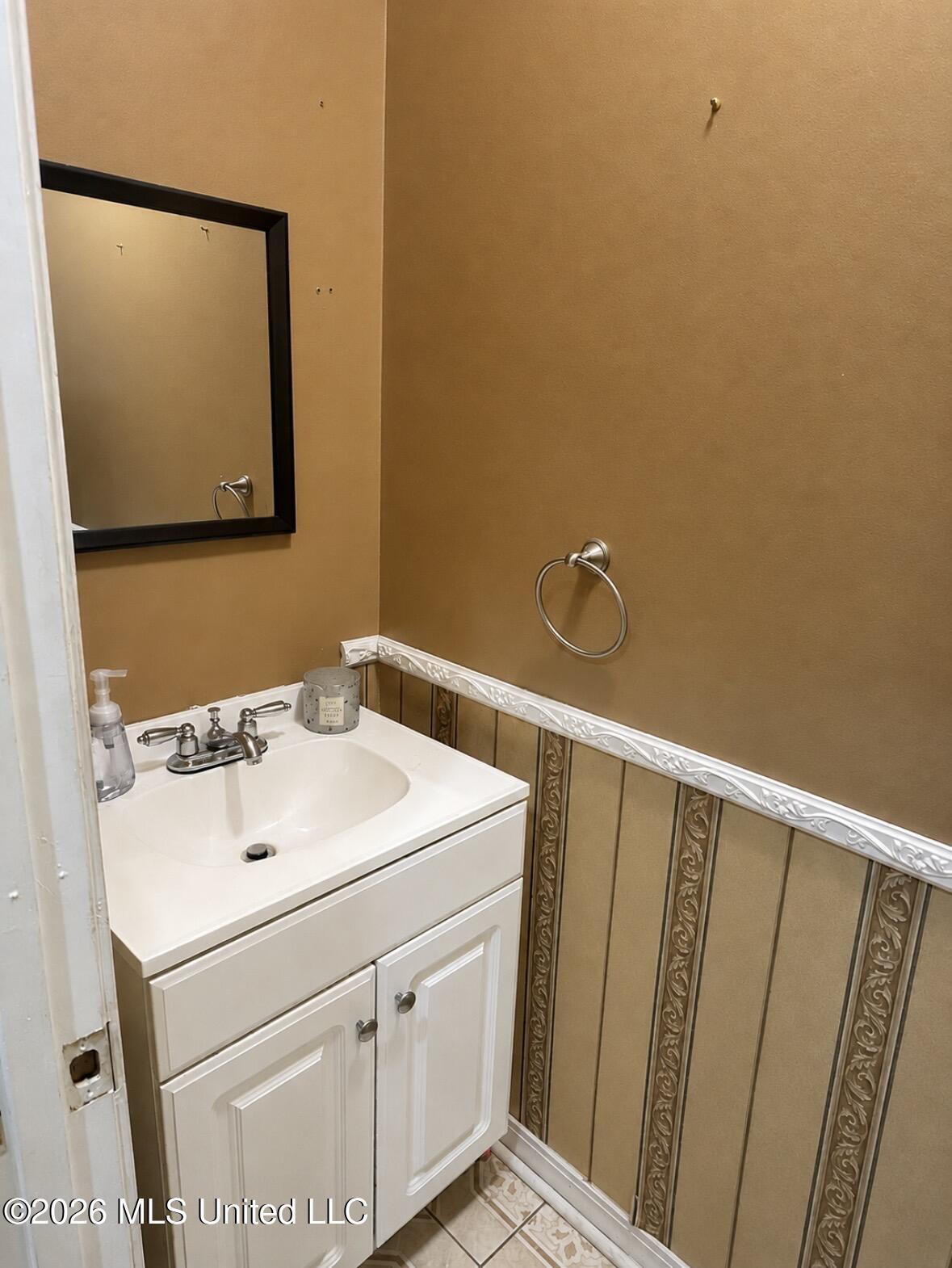 253 Windmere Drive Property Photo 17