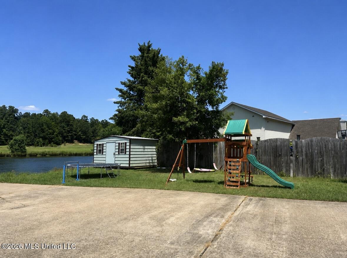 253 Windmere Drive Property Photo 25