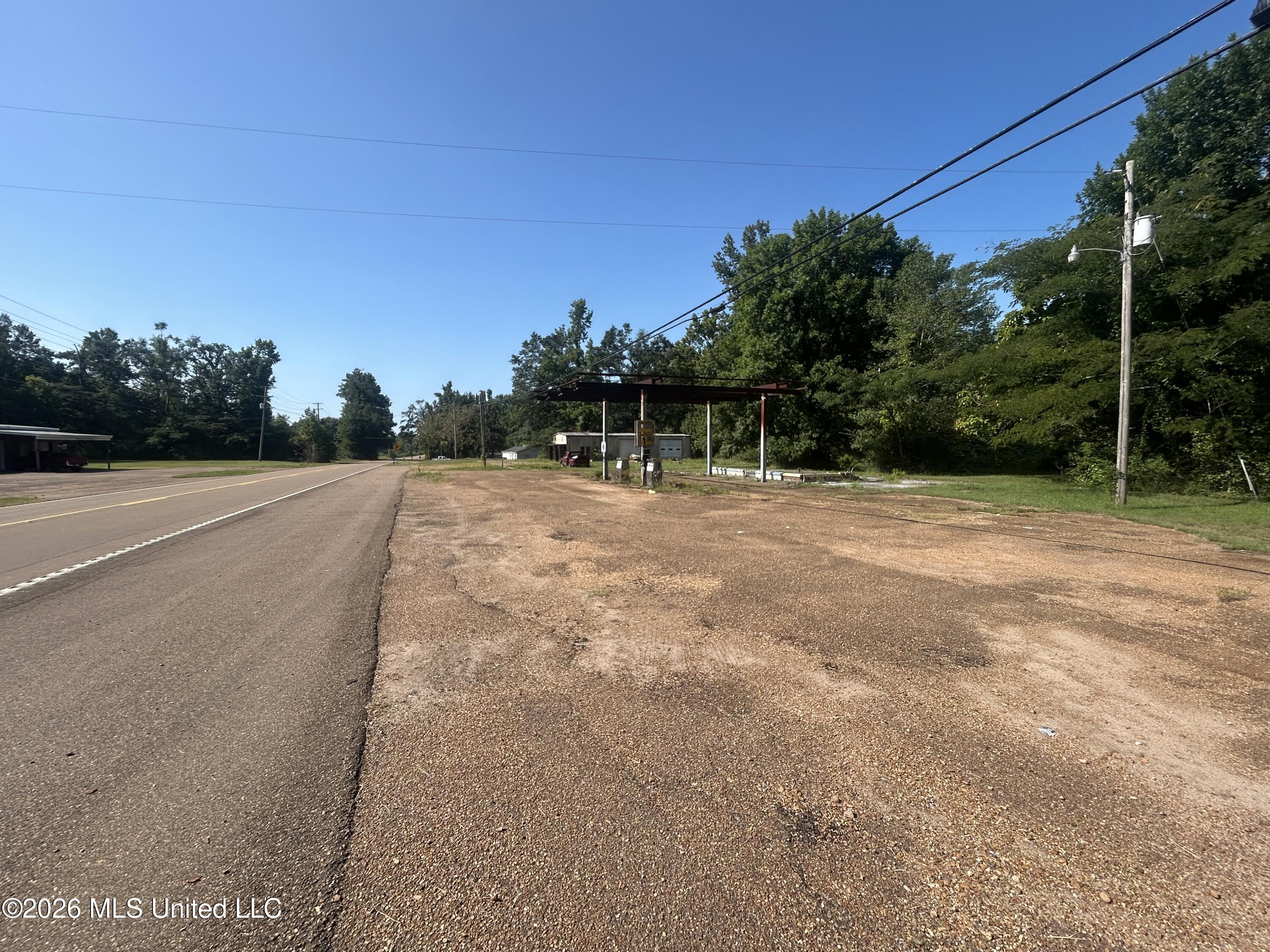 900 S Applegate Street Property Photo 2