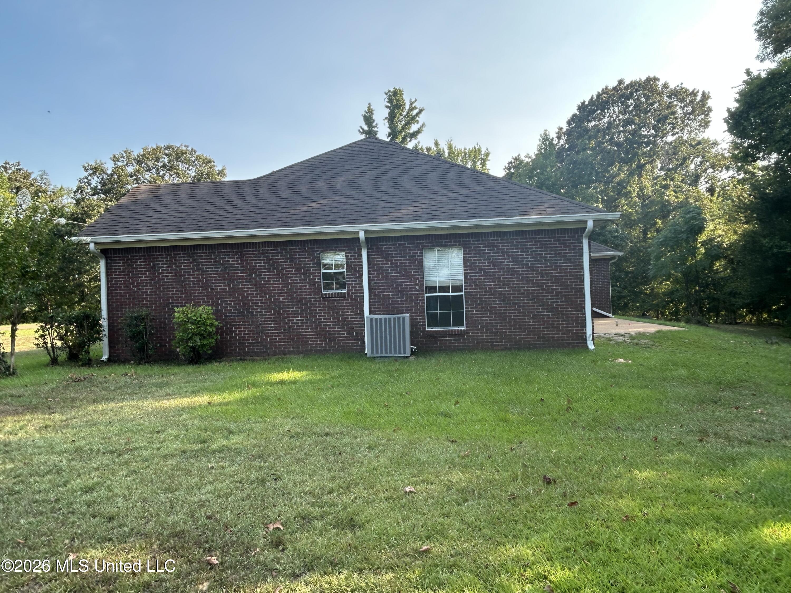 195 County Road 370 Property Photo 4