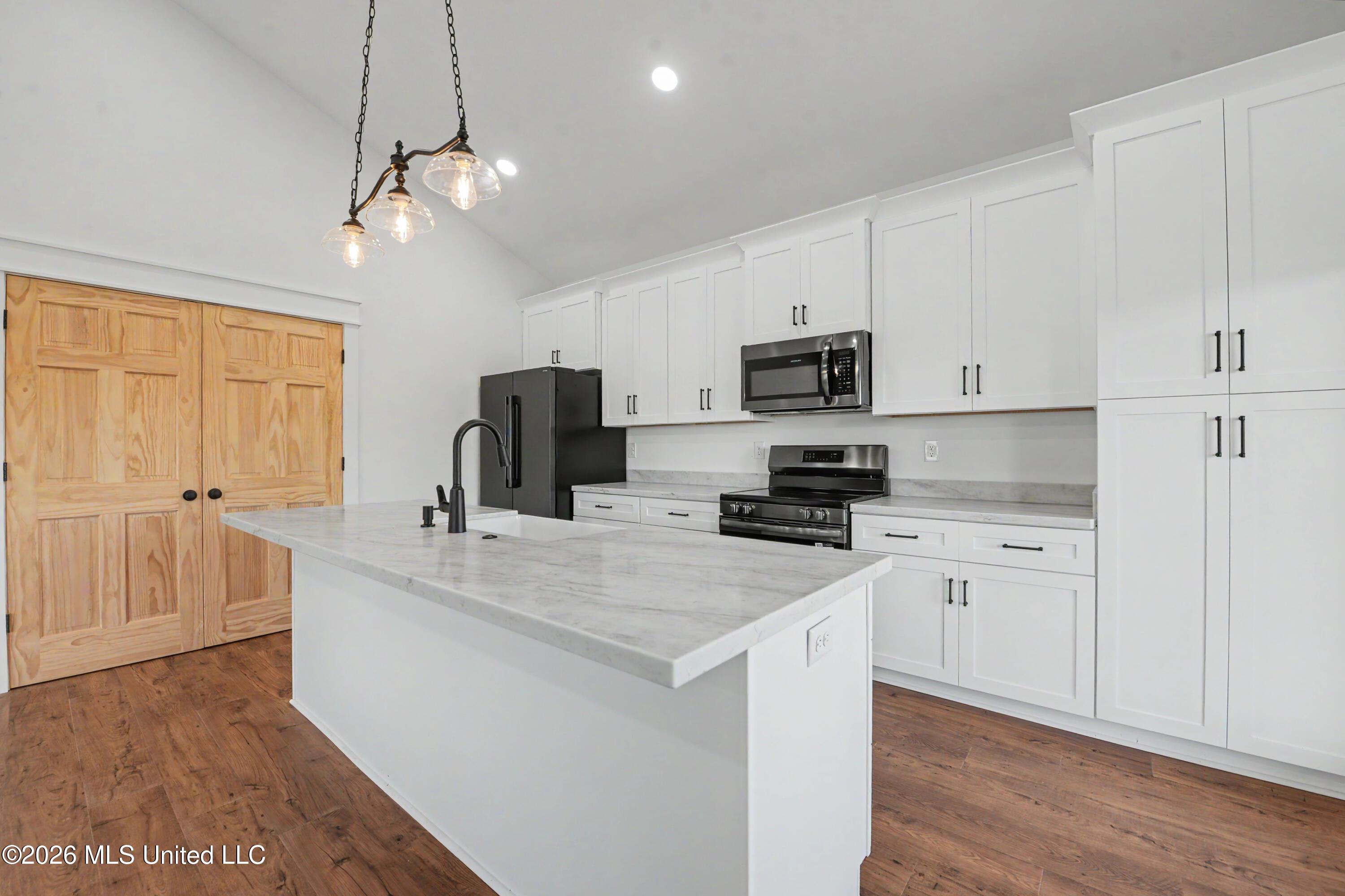 4082 Pennsylvania Street Property Photo 6