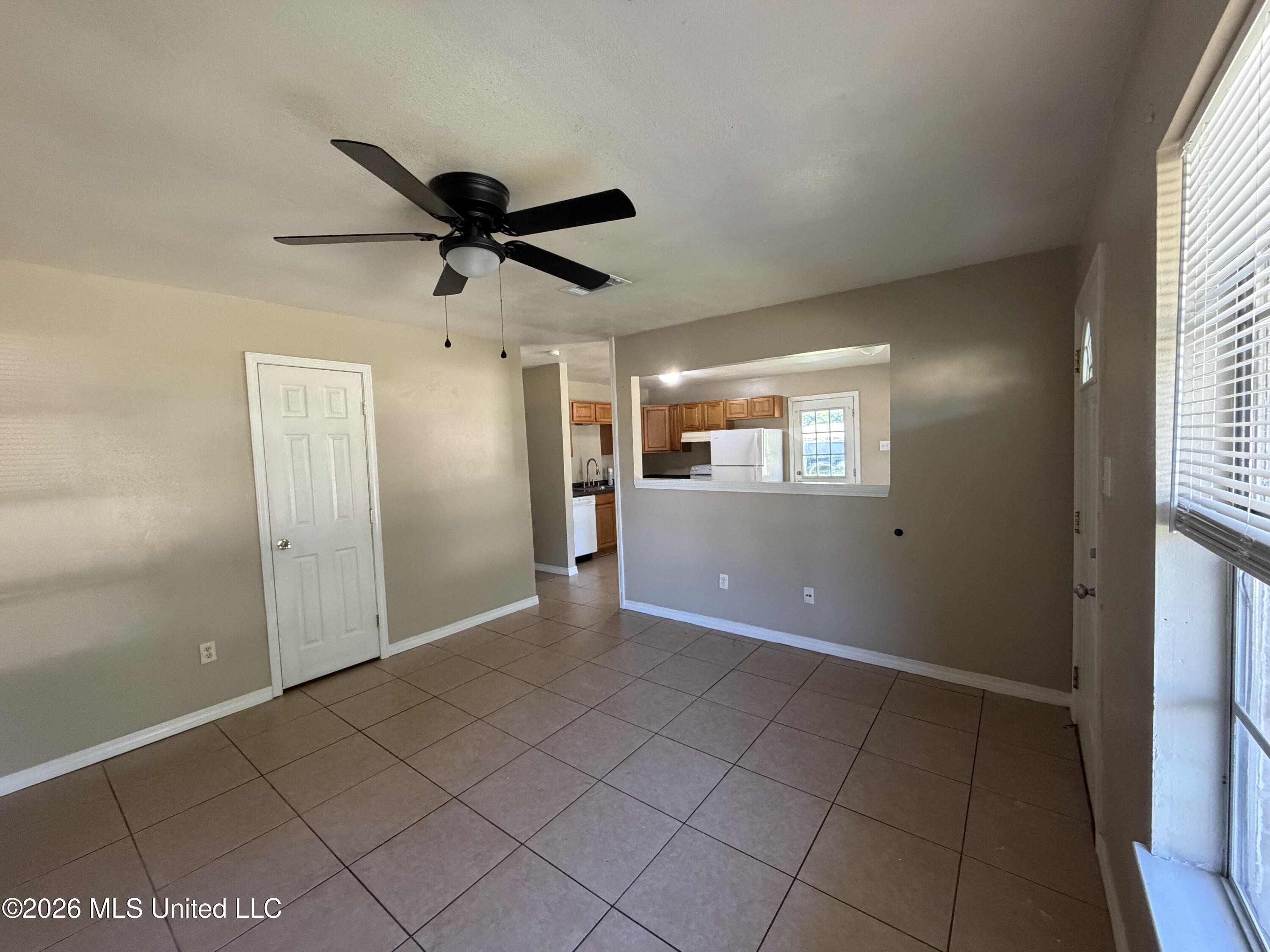 3853 Jeffery Road Property Photo 2