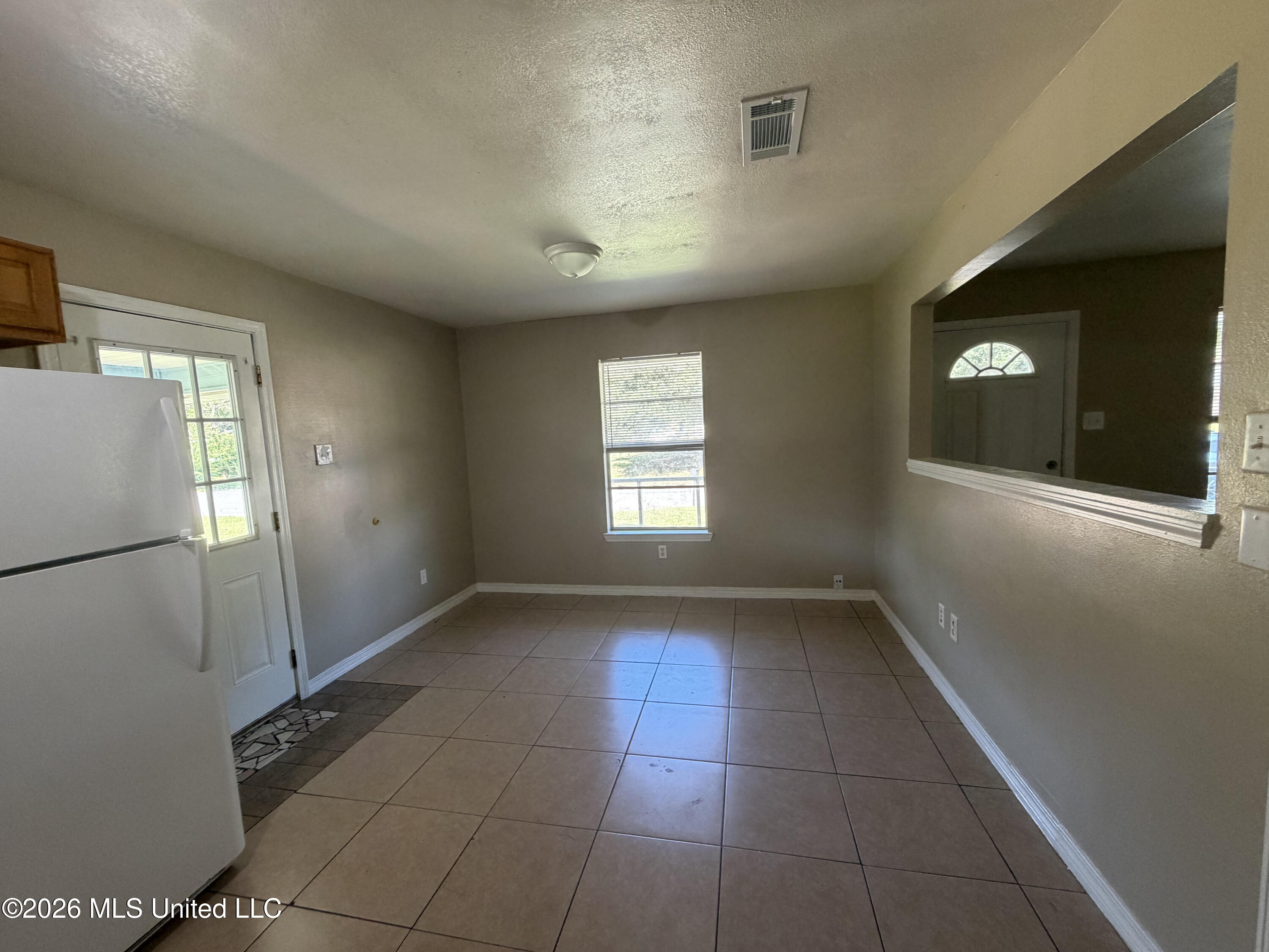3853 Jeffery Road Property Photo 4